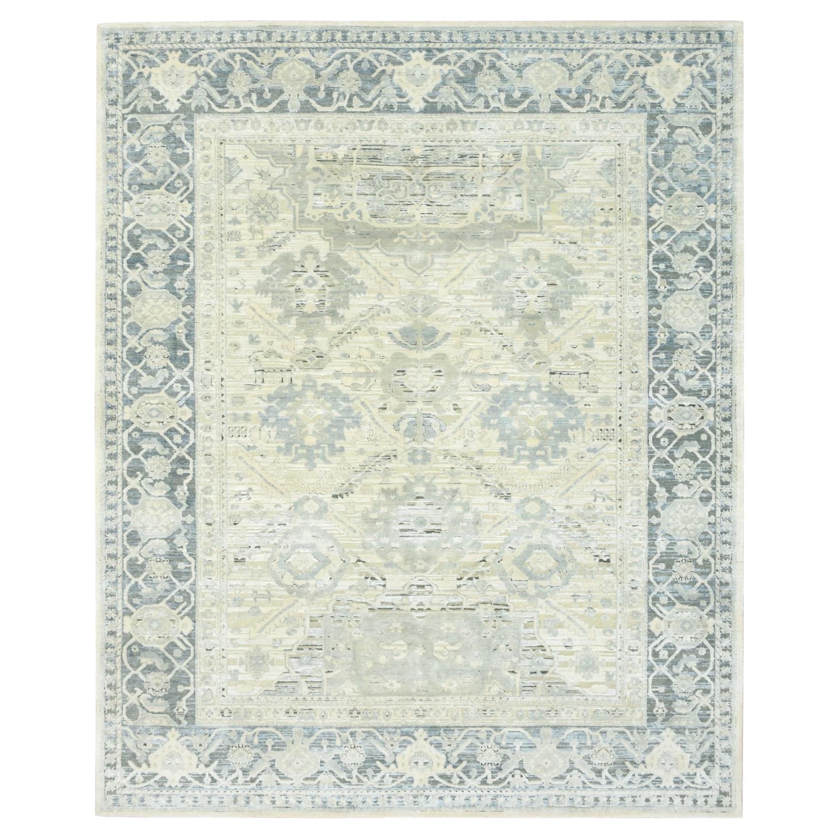 8'x9'10" Misty Gray Handgeknüpfter Teppich aus Seide und oxidierter Wolle im Oushak-Design in Misty Gray
