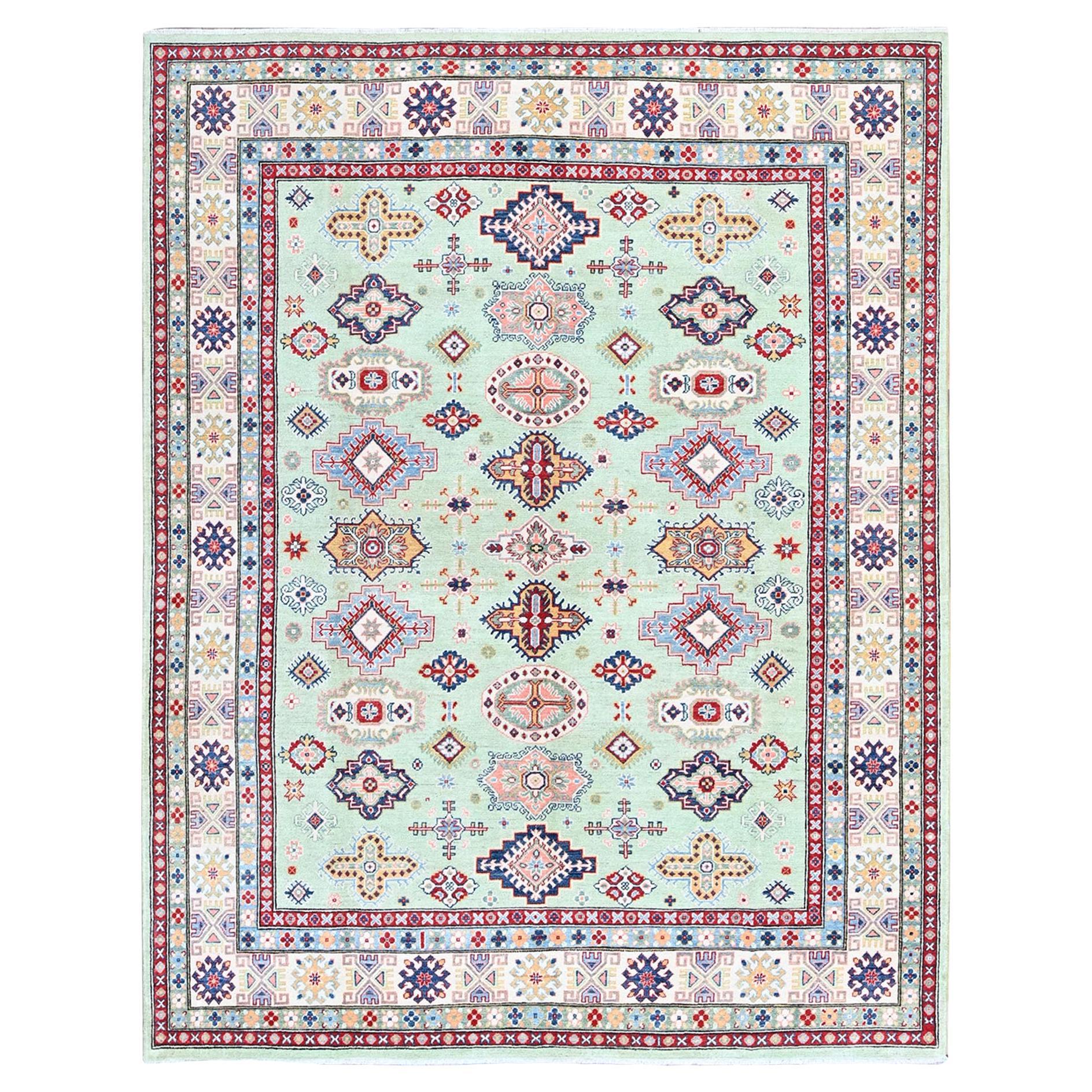 8'x9'10" Pistachio Green Kazak with Medallions Design All Wool Hand Knotted Rug (tapis entièrement en laine) en vente