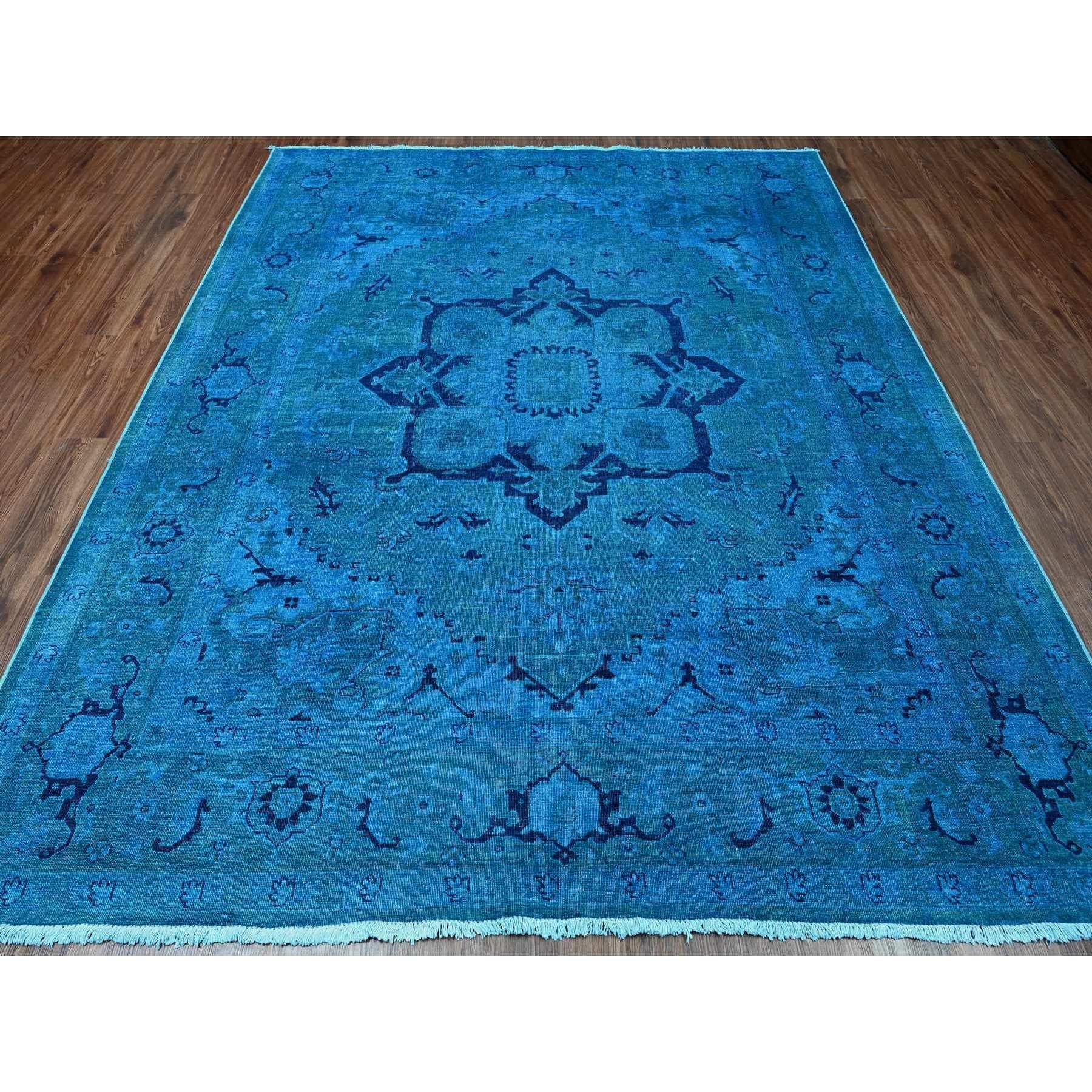 Tappeto orientale Carolina Blue, Peshawar sovratinto con disegno Heriz, Distressed, Zero Pile, Annodato a mano, 100% Lana, Oriental Rugs
Materiali primari: Lana
Lattice: No Pile 
altezza: 0,25 pollici
Stile: Di transizione
Colore primario: