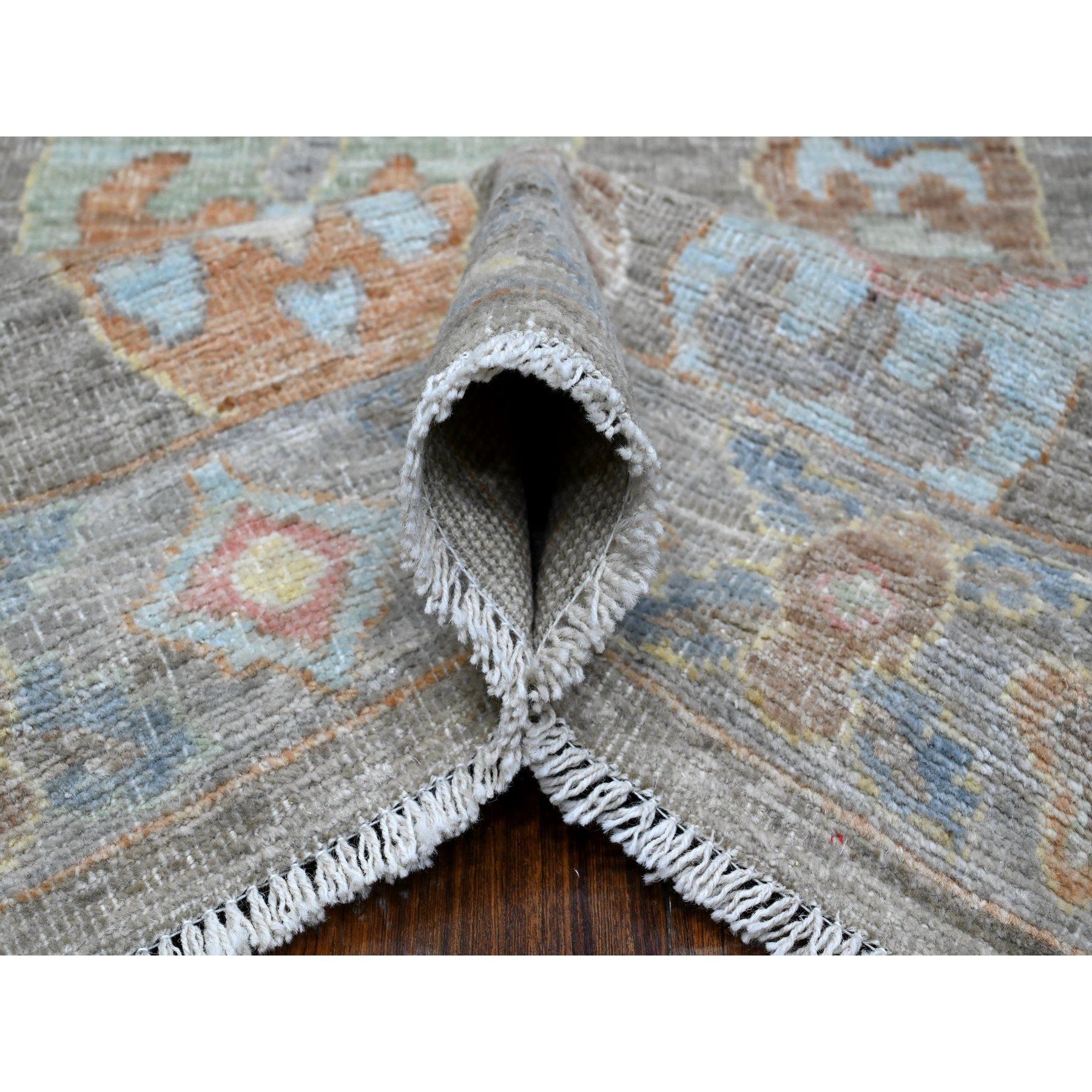 Tappeto orientale Anvil Gray Extra Soft Wool Weft Afghan Angora Oushak In condizioni Nuovo in vendita a Carlstadt, NJ