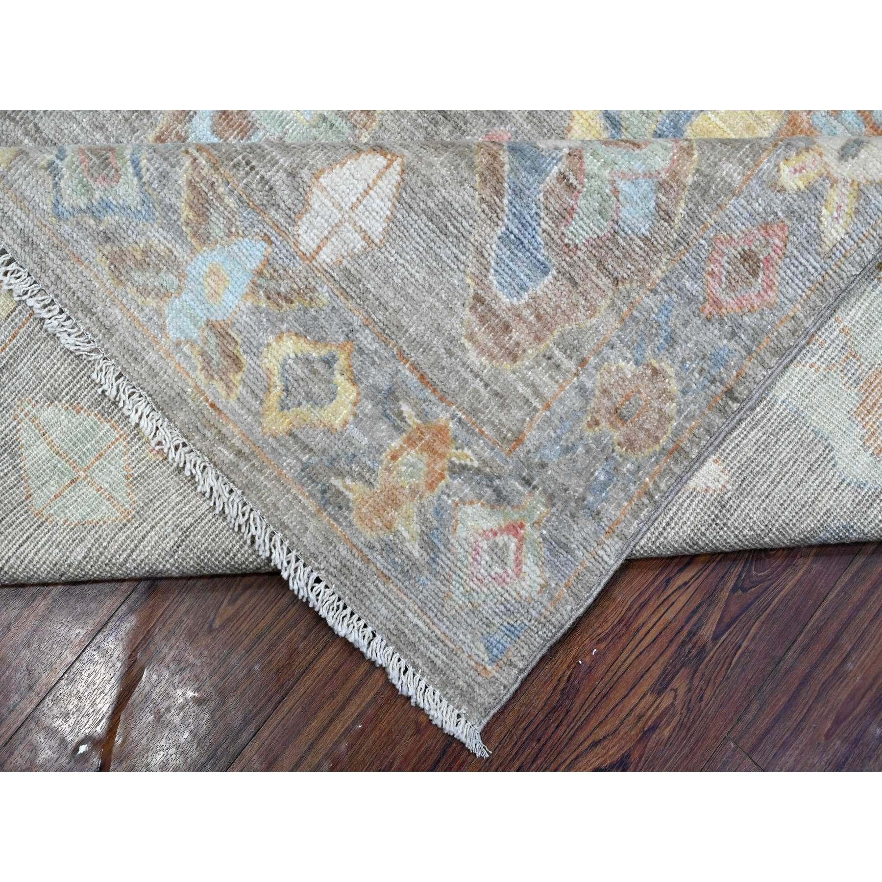 XXI secolo e contemporaneo Tappeto orientale Anvil Gray Extra Soft Wool Weft Afghan Angora Oushak in vendita