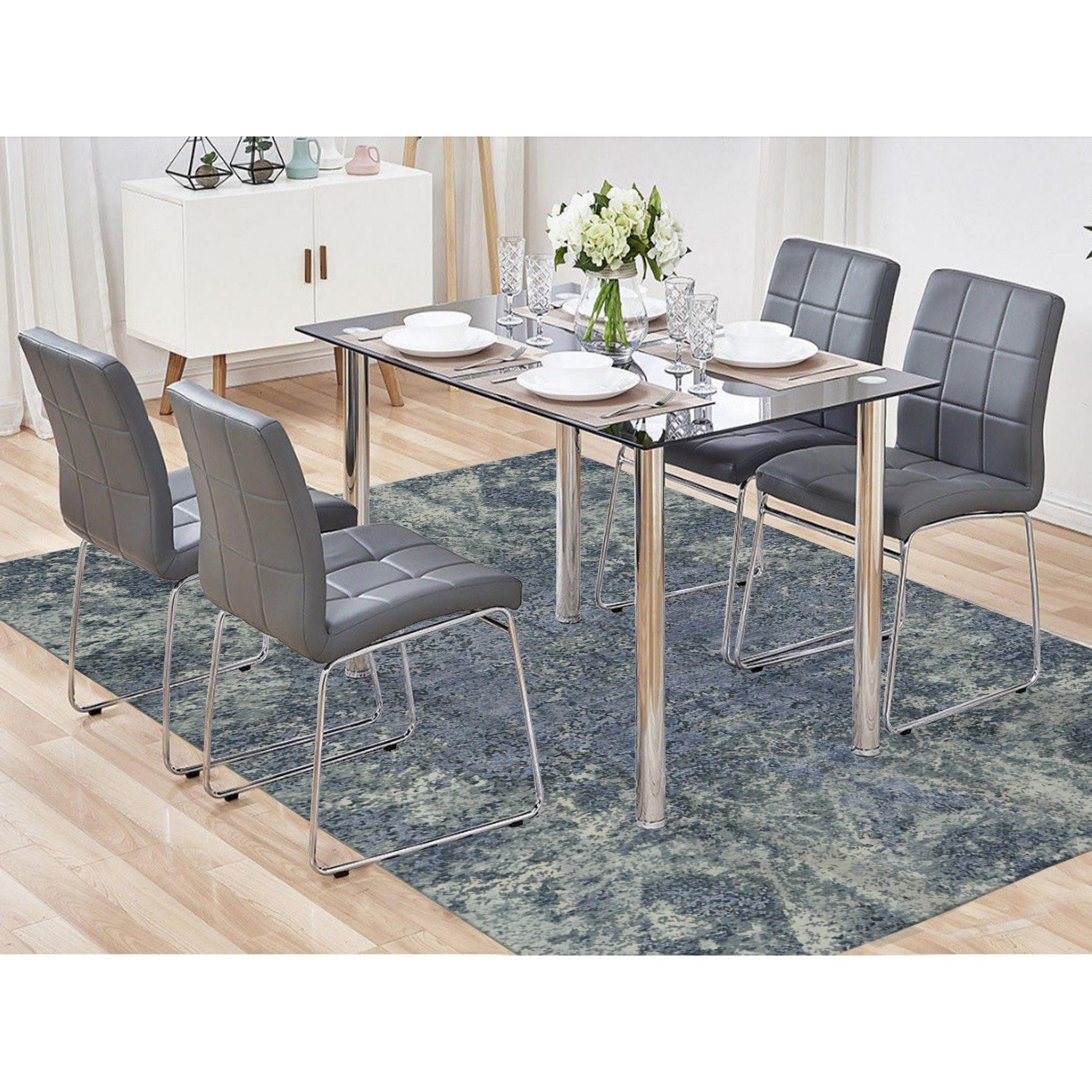 Lavendel Lila gemischt mit Grau, Abstrakt Ton in Ton, Wolle und Seide, Handgeknüpft, Orientteppich
Primäre MATERIALIEN: Wolle & Seide
Latex: Kein Flor 
Höhe: 0,25 Zoll
Stil: Transitional
Grundfarbe: Lila
Sekundäre Farben: Schwarz, Grau, Weiß
Muster: