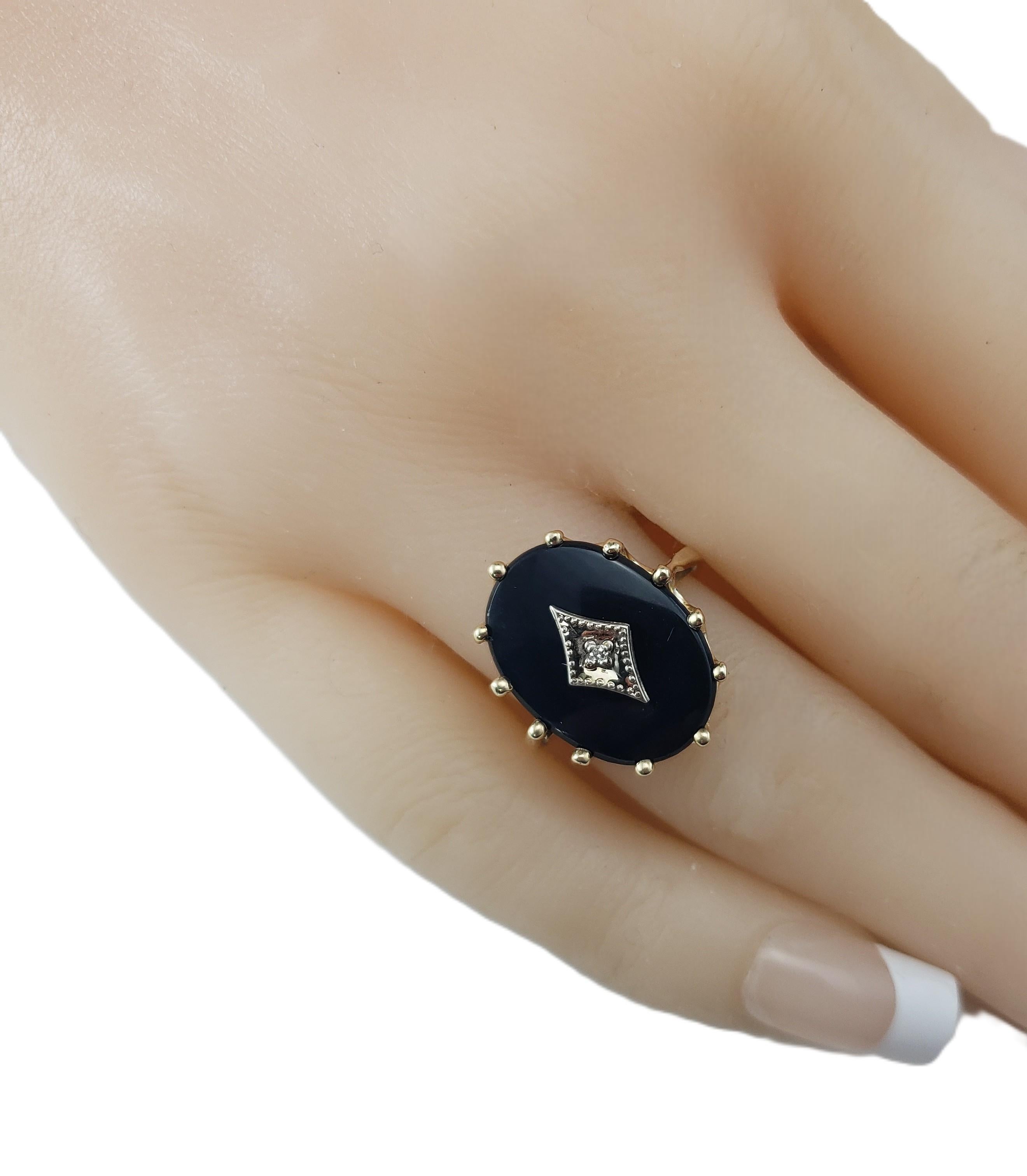 9 - 10 Karat Yellow Gold Onyx and Diamond Ring Size 5.5 #21436 For Sale 2