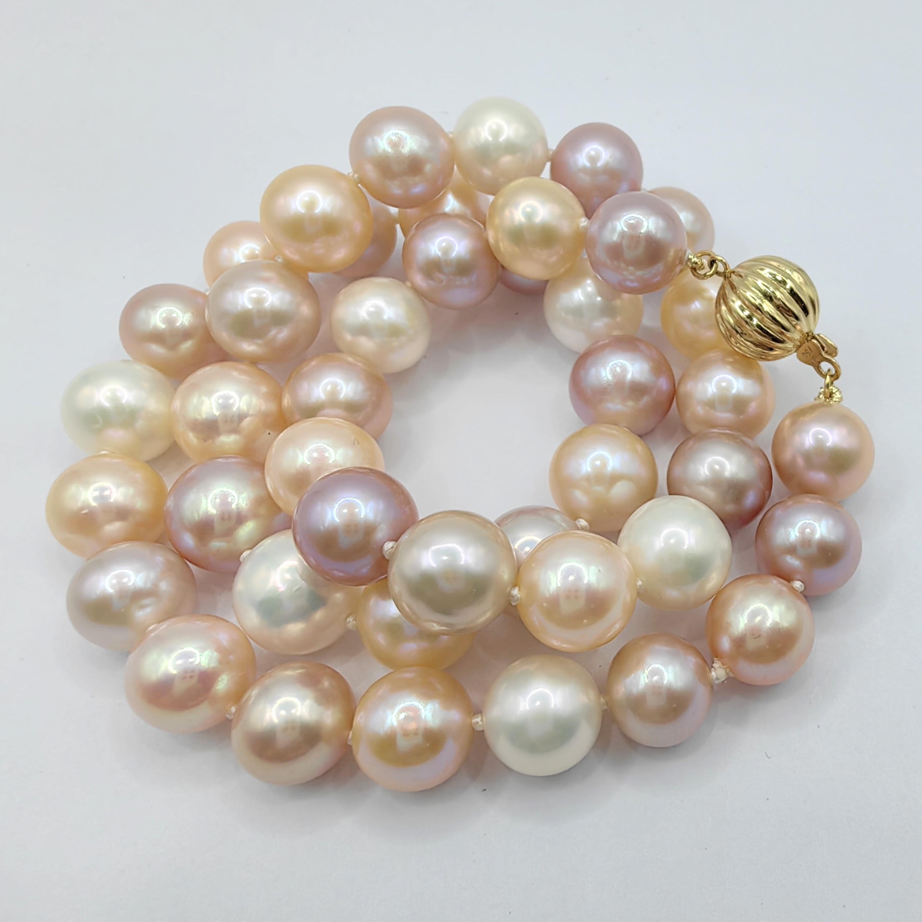 Contemporary 9-10mm Candy Pastel Multi-Color Round Pearl Necklace with 18K Gold Clasp For Sale