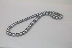 Tahitain Platinum Silver Round Necklace with Gold Clasp