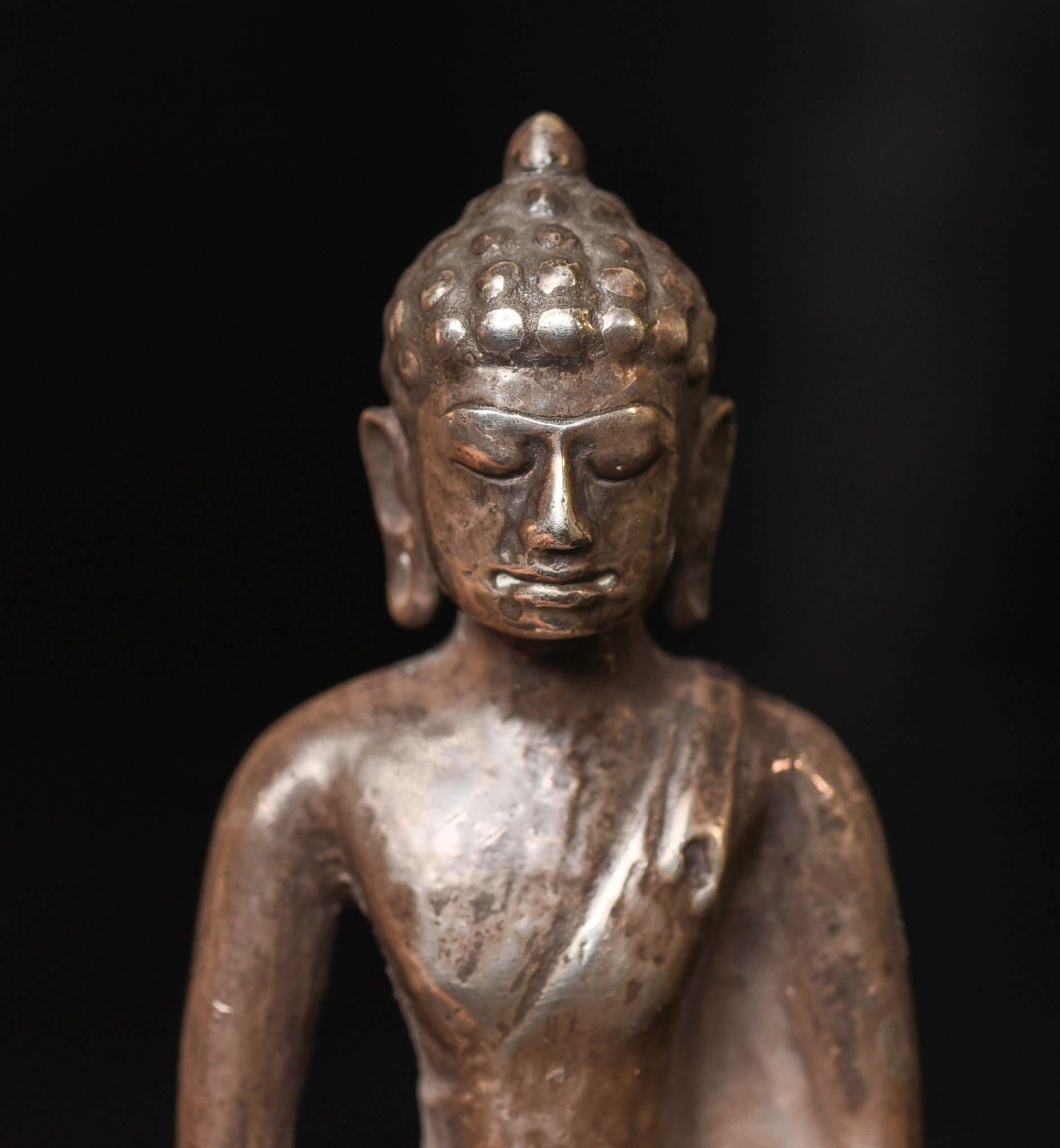 18th Century and Earlier 9-11thC .  (possibly solid) silver Dvarati Buddha, probably from Thailand For Sale