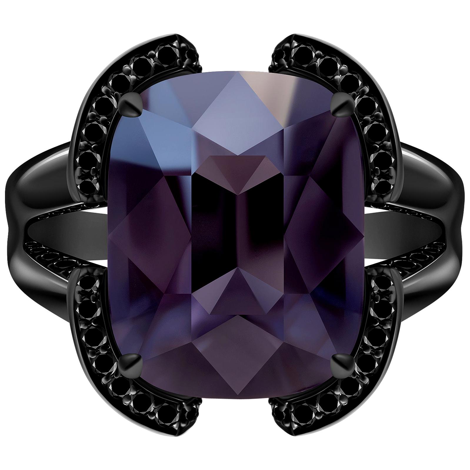 Purchase the High-Quality Black Opal Engagement Rings | GLAMIRA.com
