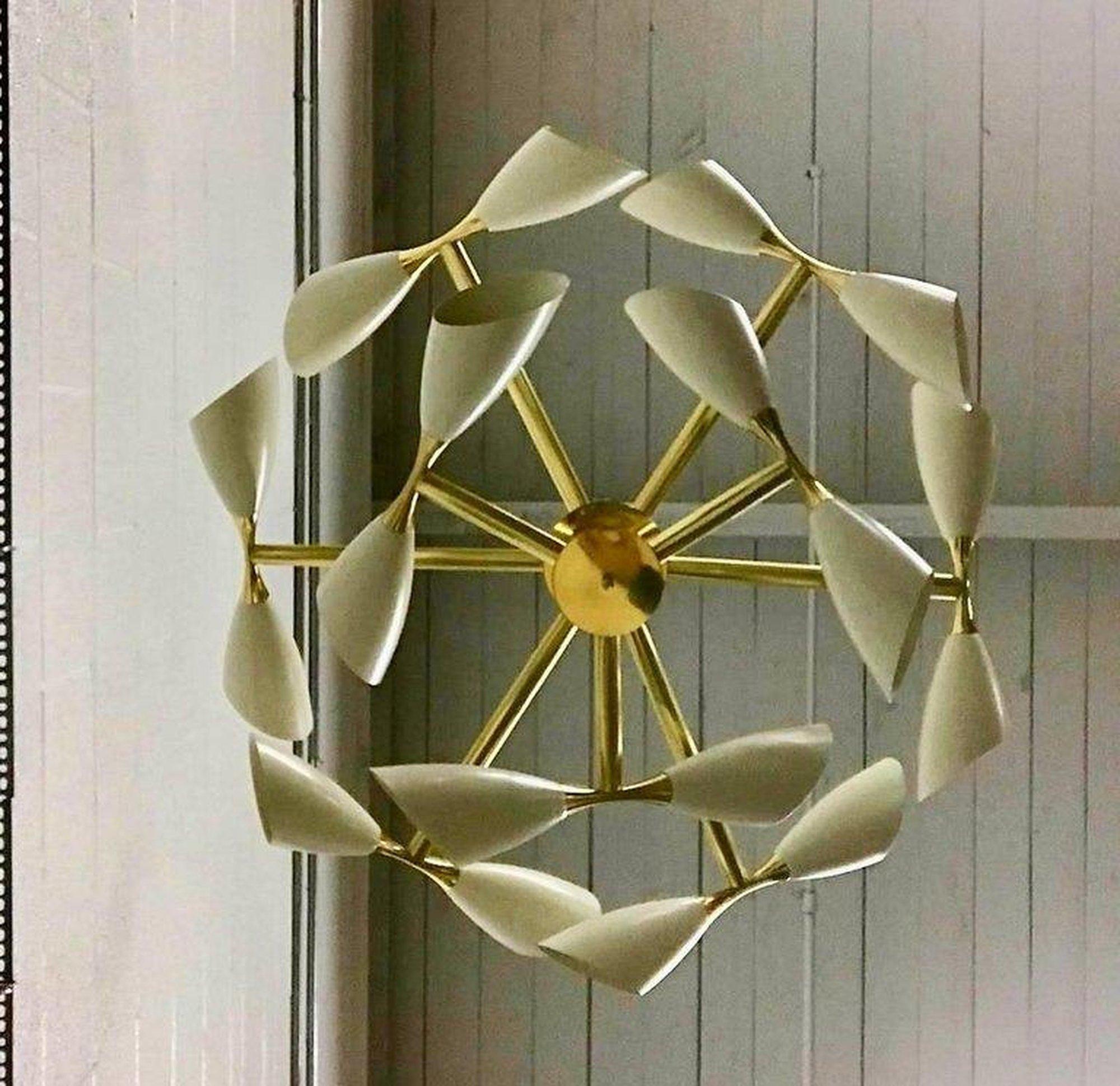 Lampadario a 9 bracci a cono avorio in vendita 3