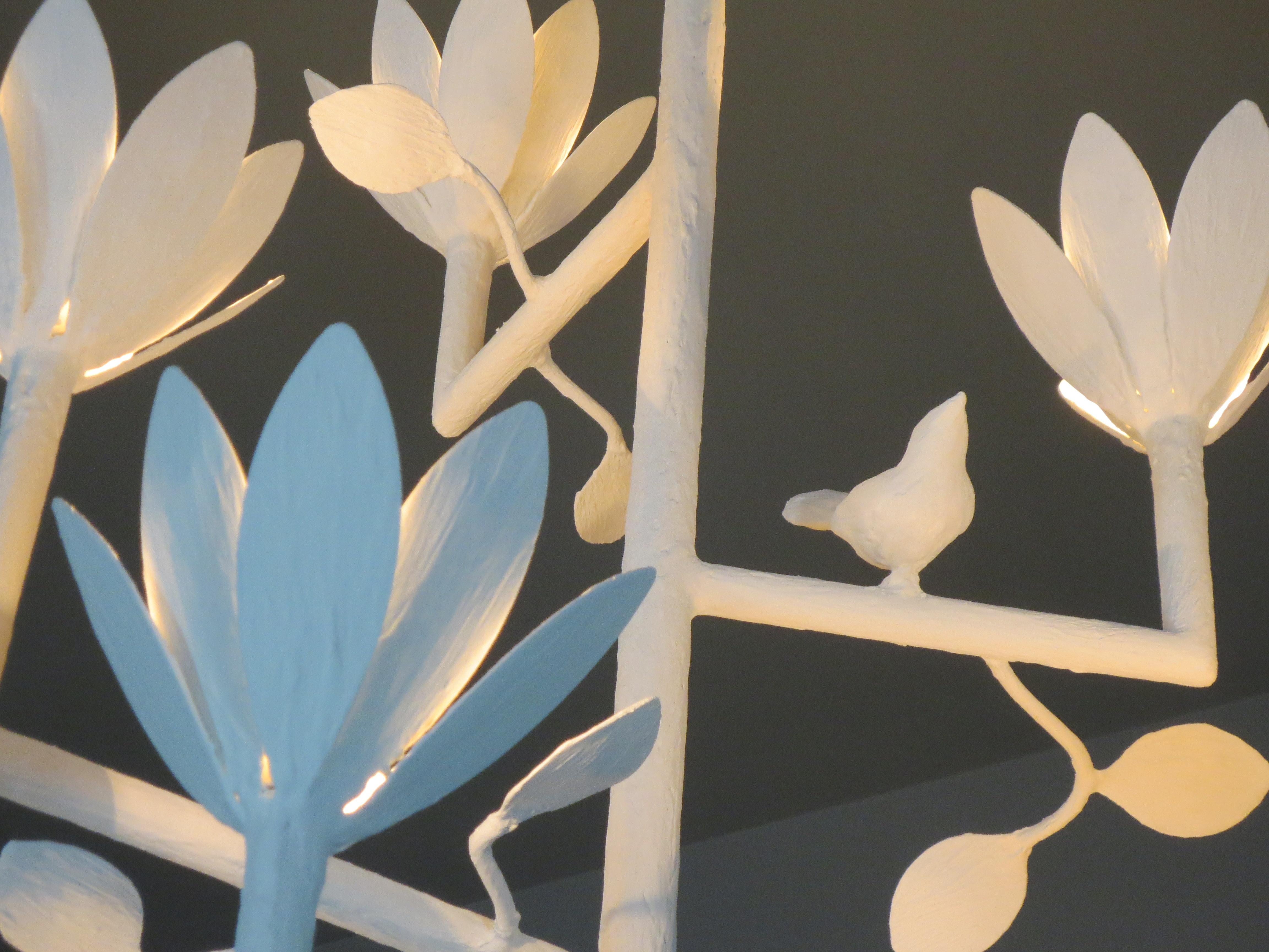 9 Bloom Cross Bar Plaster Chandelier with a Bird and Leaves For Sale 2