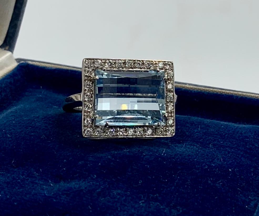 9 Carat Aquamarine 30 Diamond Ring 18 Karat Gold Fancy Beveled Checkerboard Cut For Sale 3
