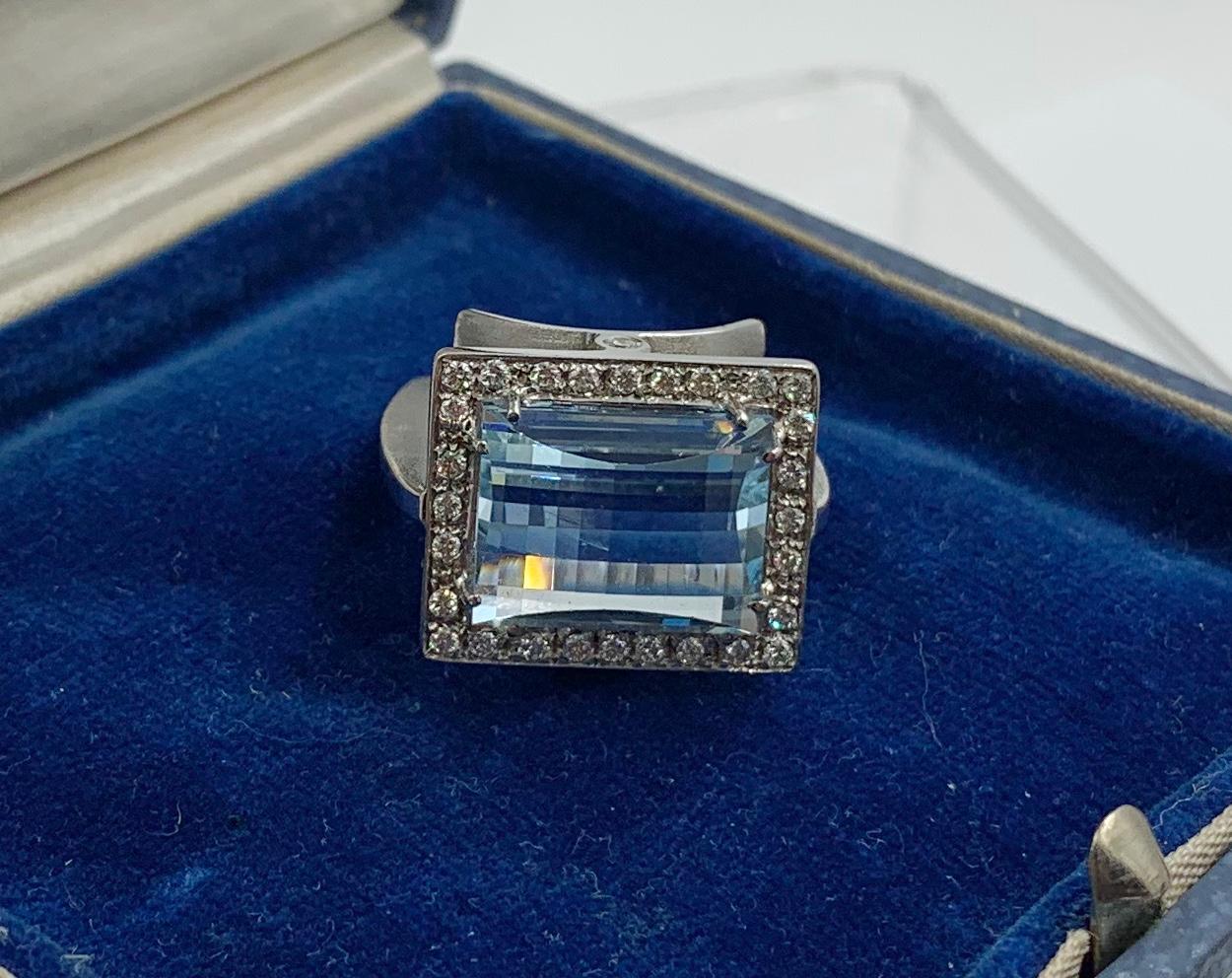 9 Carat Aquamarine 30 Diamond Ring 18 Karat Gold Fancy Beveled Checkerboard Cut For Sale 1