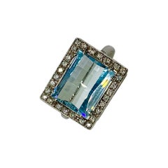 9 Carat Aquamarine 30 Diamond Ring 18 Karat Gold Fancy Beveled Checkerboard Cut
