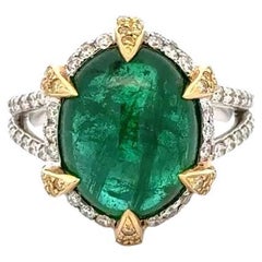 9 Carat Cabochon Emerald and Diamond 2-Tone Gold Vintage Statement Ring
