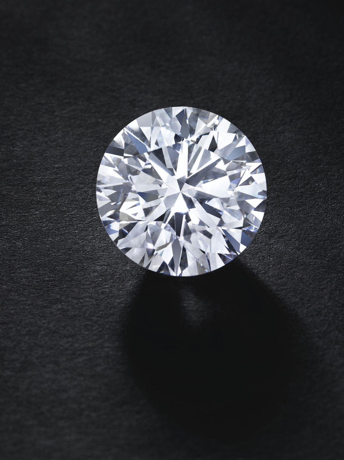9-Carat D Flawless Diamond Ring  Ultra-Rare Type IIA Masterpiece For Sale 1