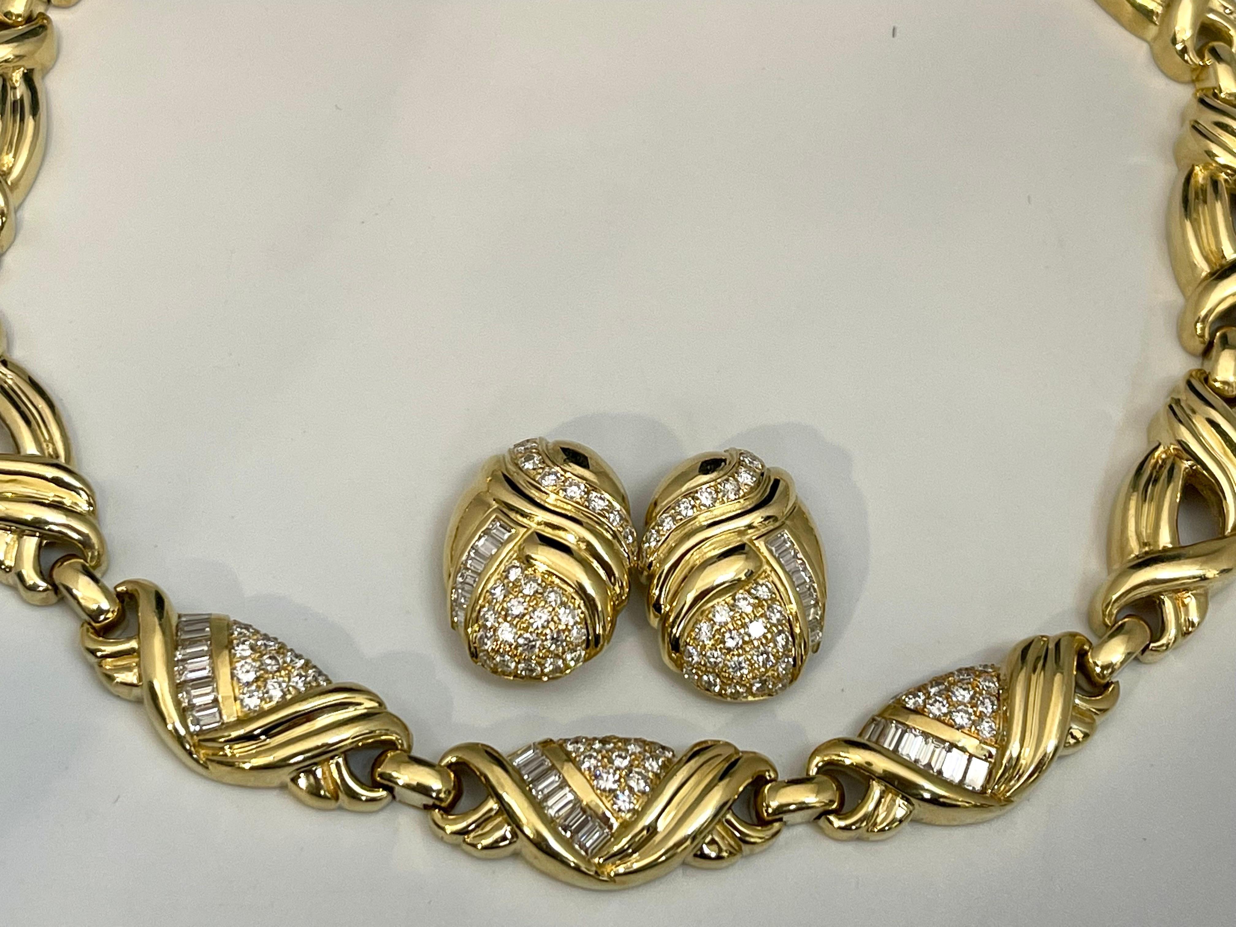 9 Carat Diamond Necklace & Earrings Bridal Suite 159 Gm 18 Karat Yellow Gold In Excellent Condition For Sale In New York, NY