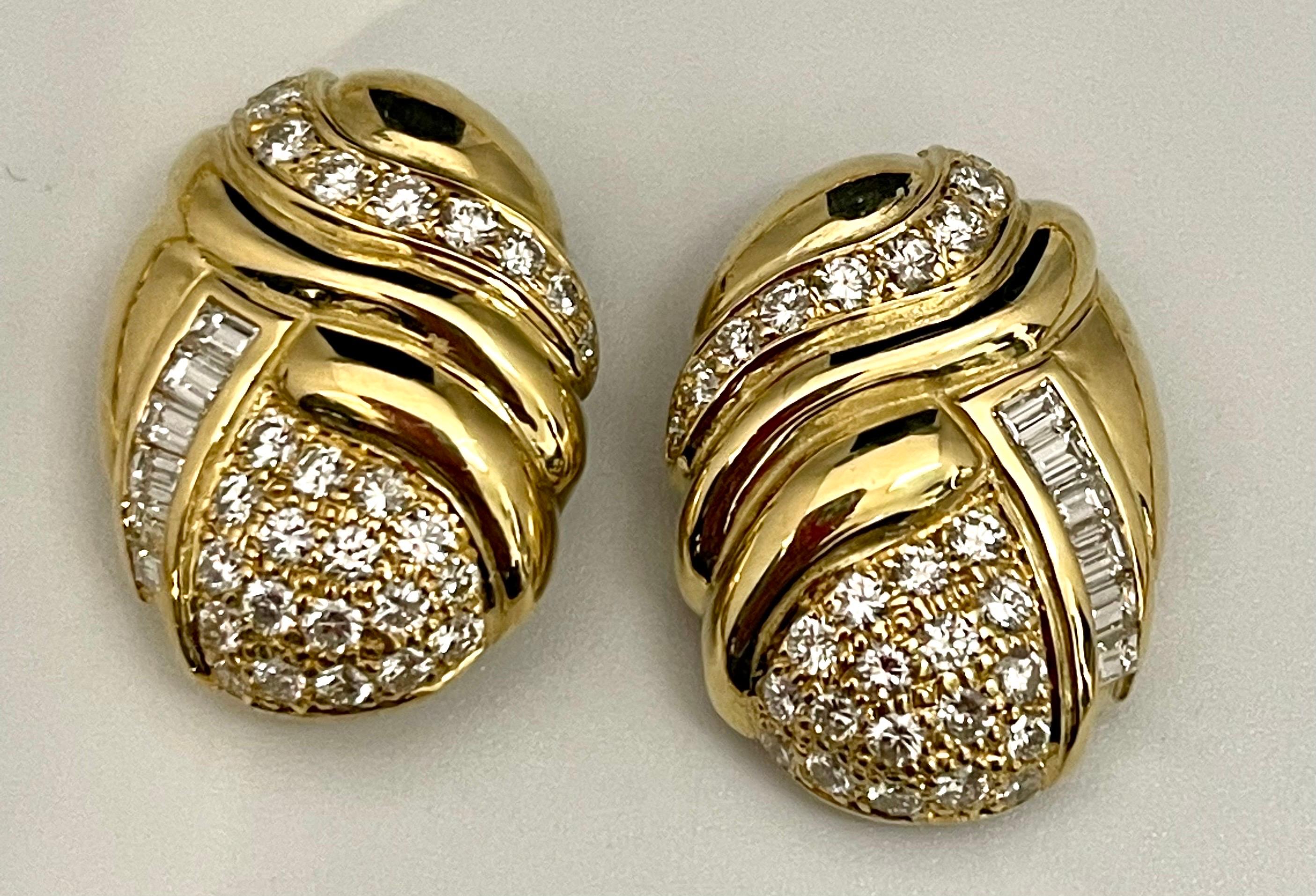 Women's 9 Carat Diamond Necklace & Earrings Bridal Suite 159 Gm 18 Karat Yellow Gold For Sale