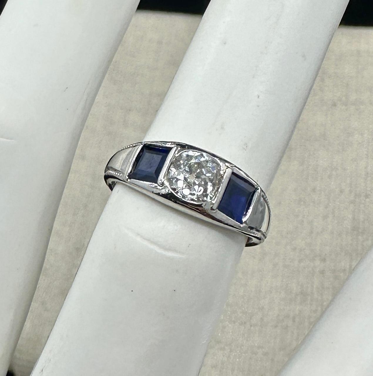 De las mujeres .9 Quilates Diamante Corte Princesa Zafiro Anillo de Compromiso en Platino Art Decó en venta