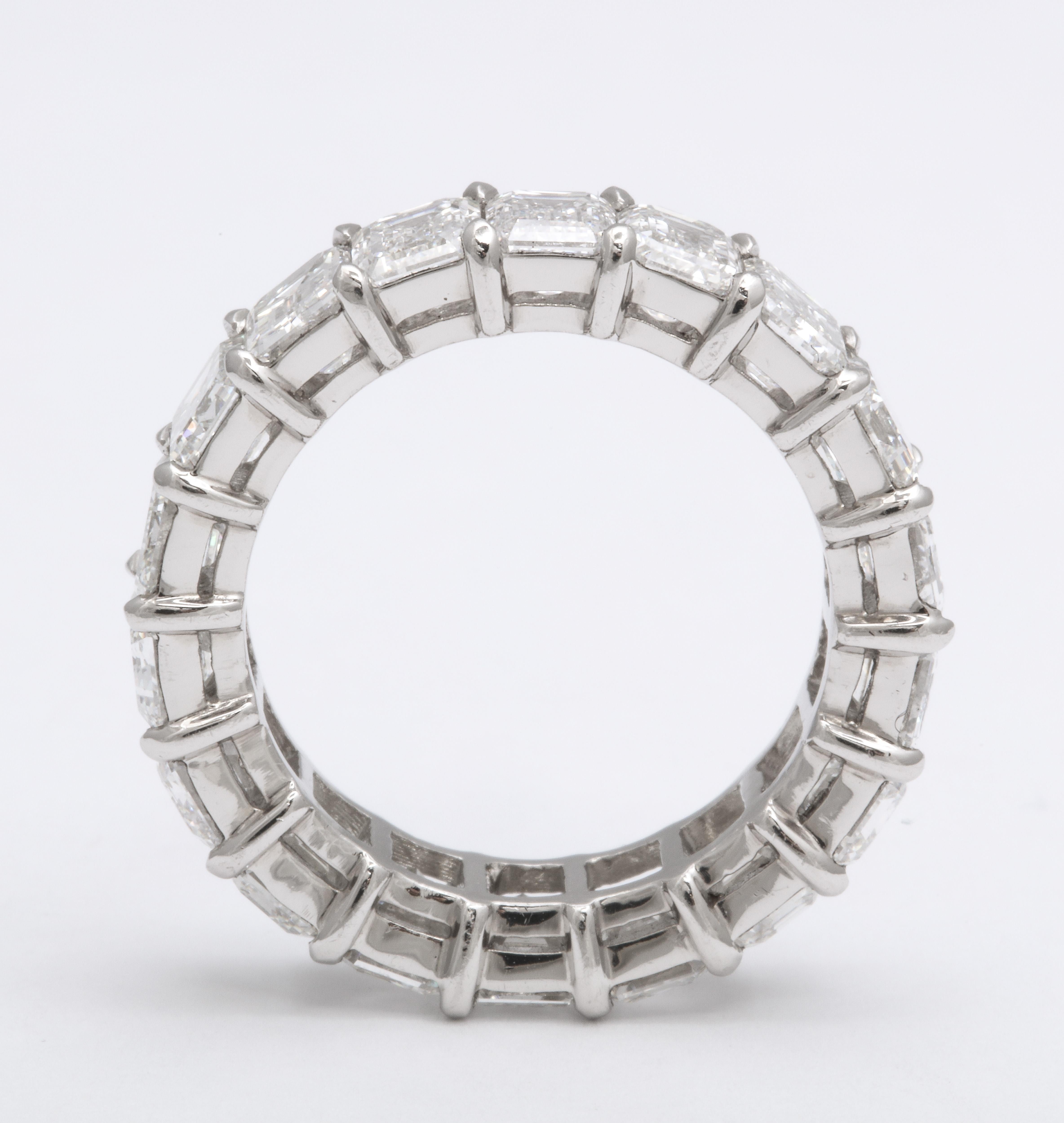 Bracelet éternel en diamant taillé en émeraude 9 carats Neuf - En vente à New York, NY