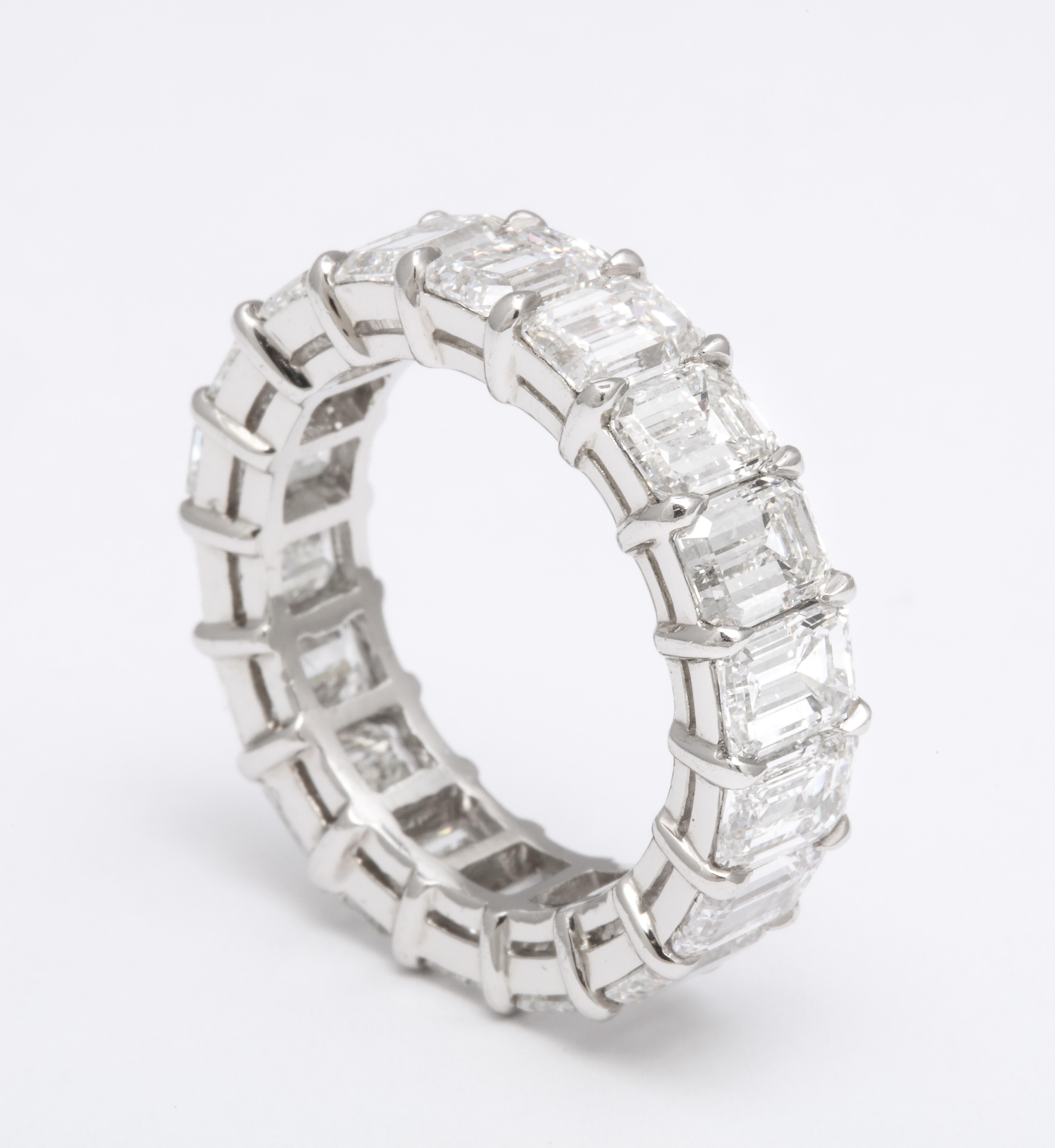 Bracelet éternel en diamant taillé en émeraude 9 carats en vente 2