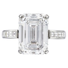 9 Carat Emerald-cut Statement Type IIa FL/IF 14K Diamond Ring