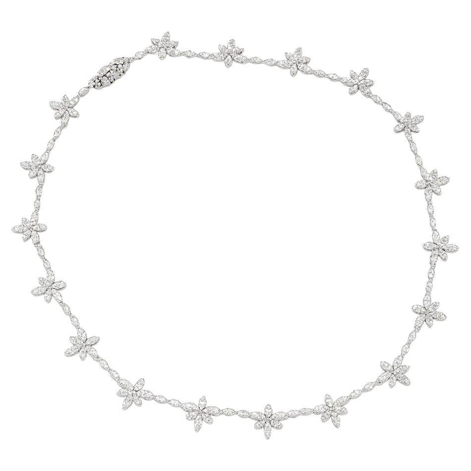 Collana di diamanti a fiore da 9 carati 18k in vendita
