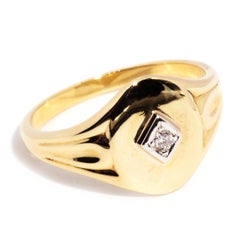9 Carat Gold Contemporary Round Diamond Men's Vintage Inspired Signet Ring