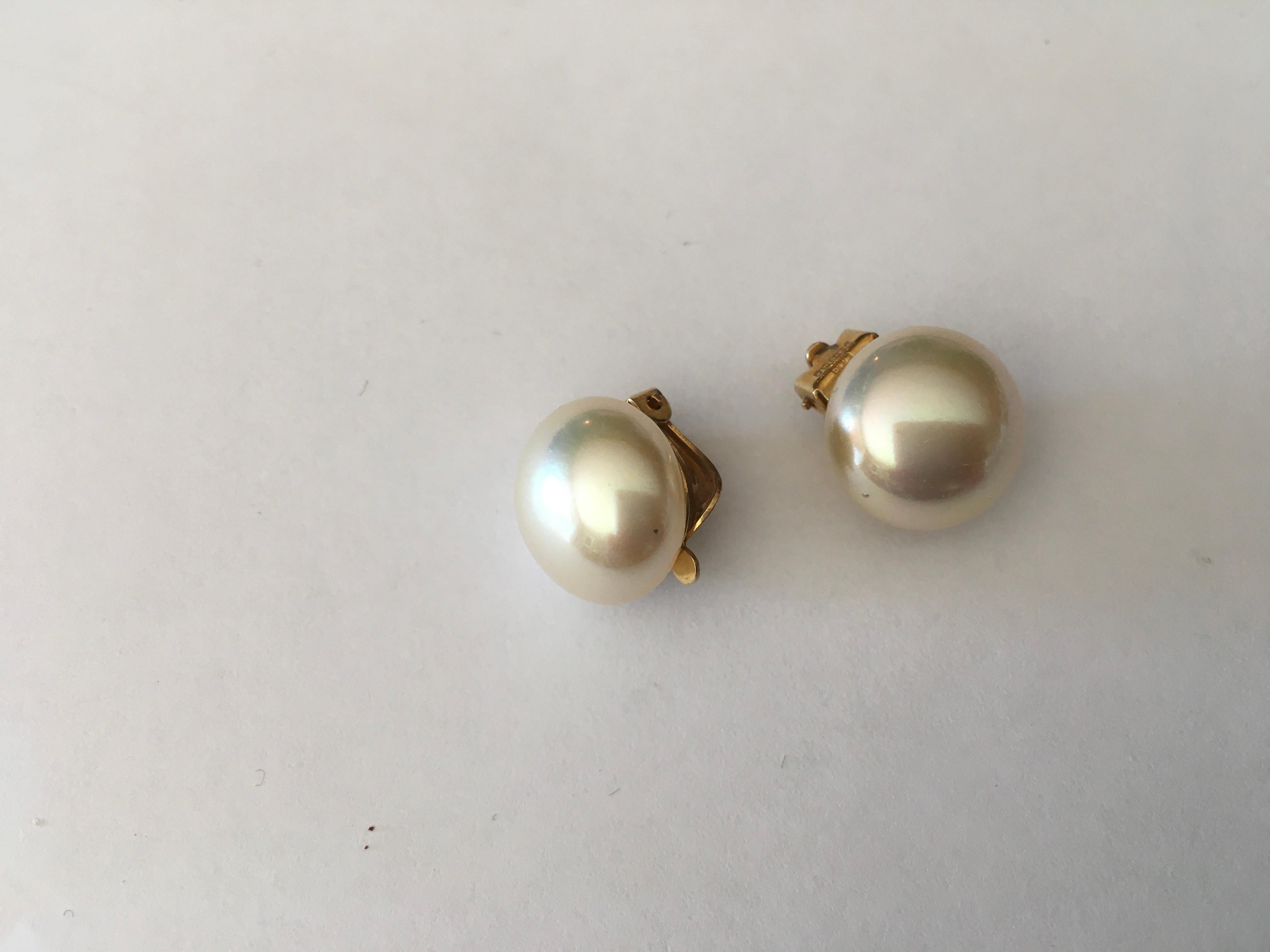 Contemporary 9 Carat Gold Simulated Pearl Clip on Earrings For Sale