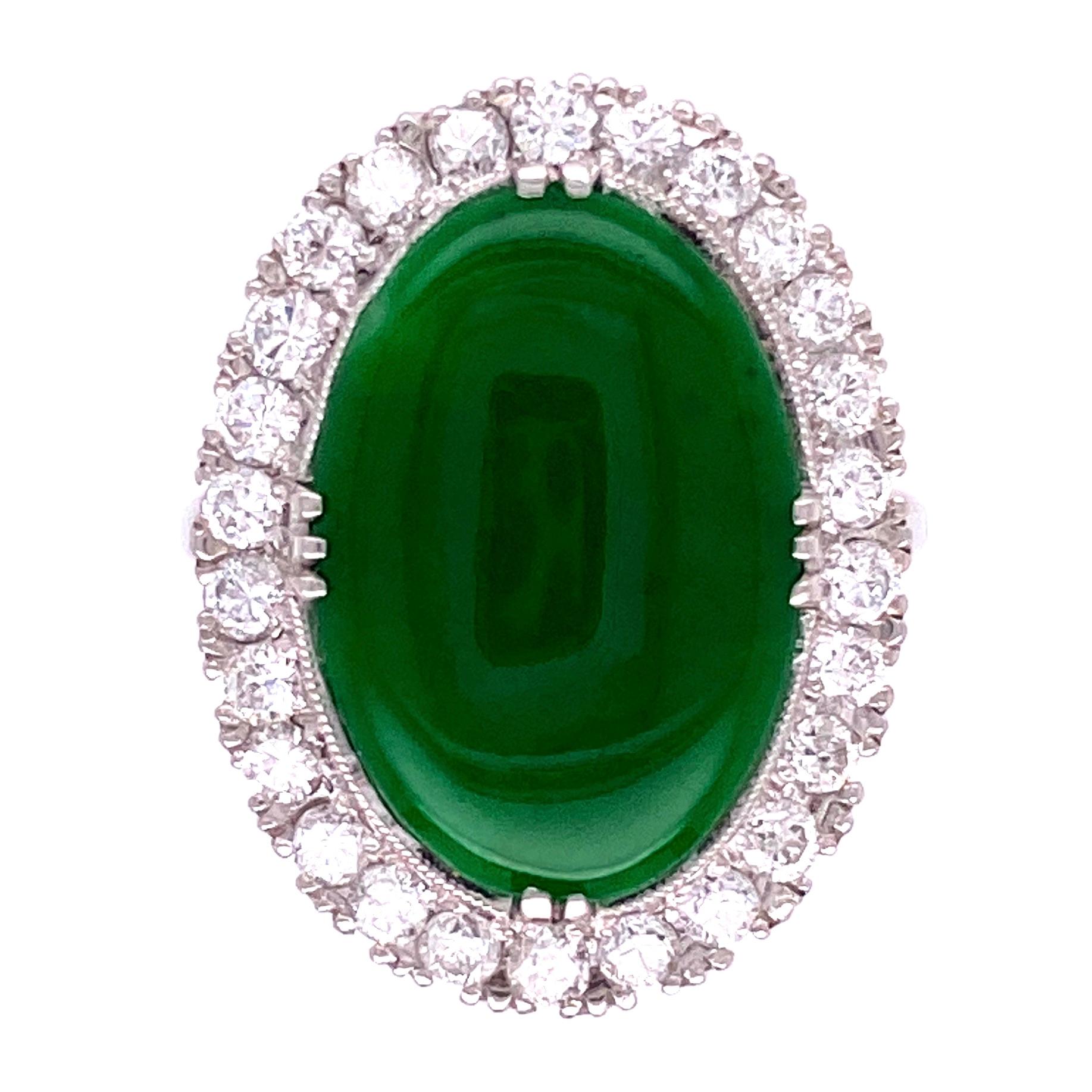 9 Carat Jade and Diamond Platinum Cocktail Ring Estate Fine Jewelry For Sale 2