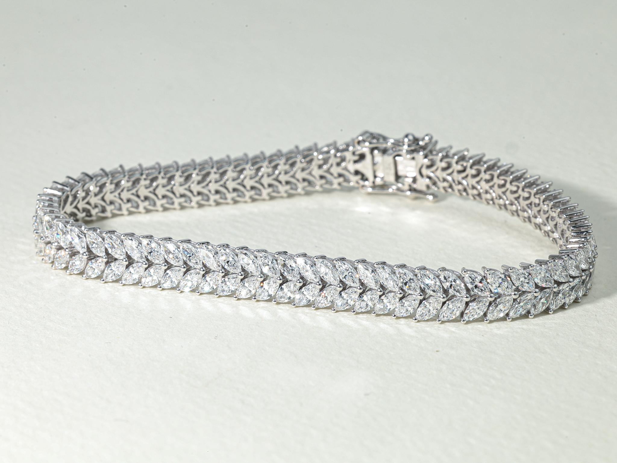 Art Deco 9ct Marquise-Cut Natural Diamond Tennis Bracelet in 18K White Gold –VS/F-G Color For Sale