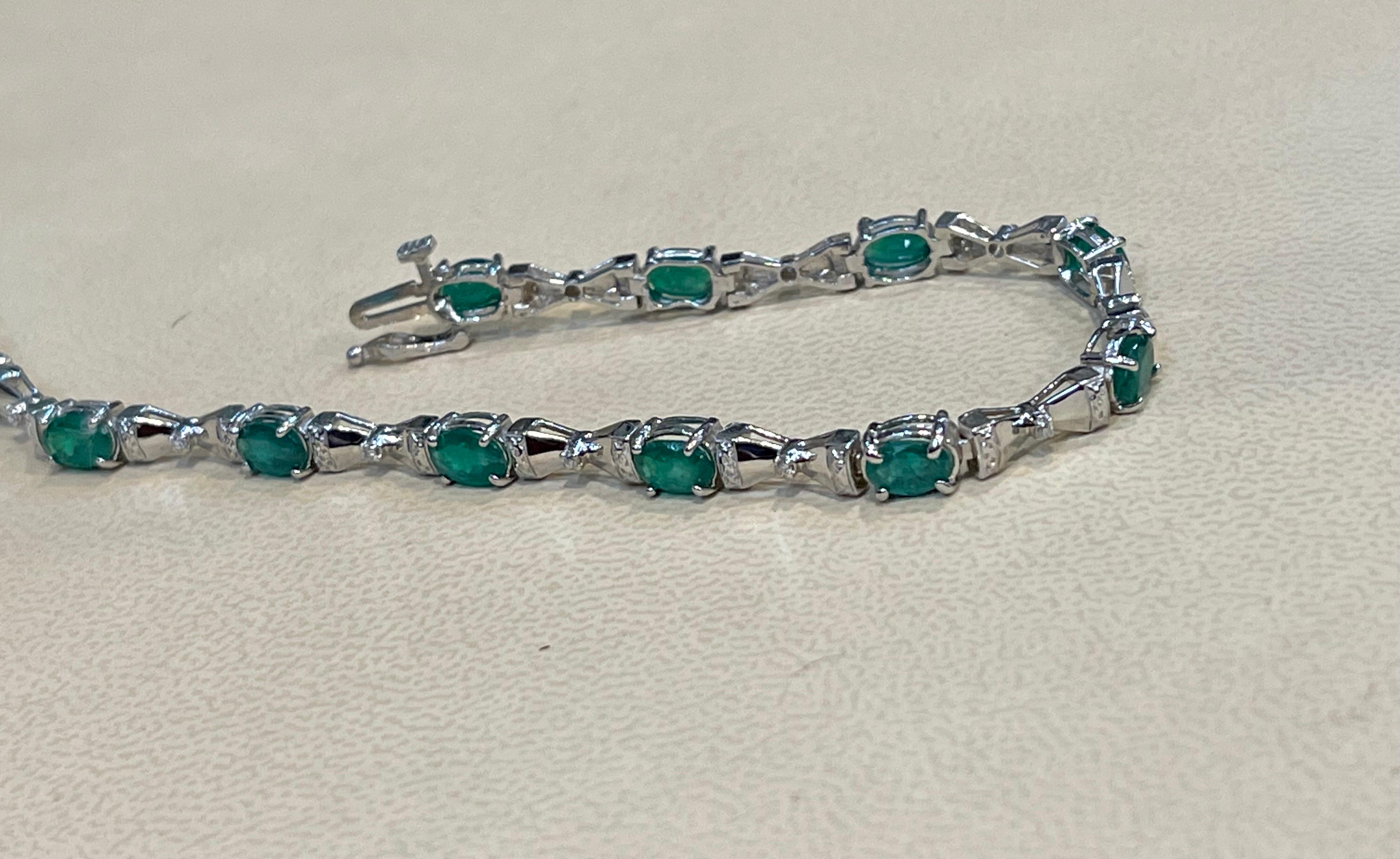 Women's 9 Carat Natural Emerald & Diamond Cocktail Tennis Bracelet 14 Karat White Gold For Sale