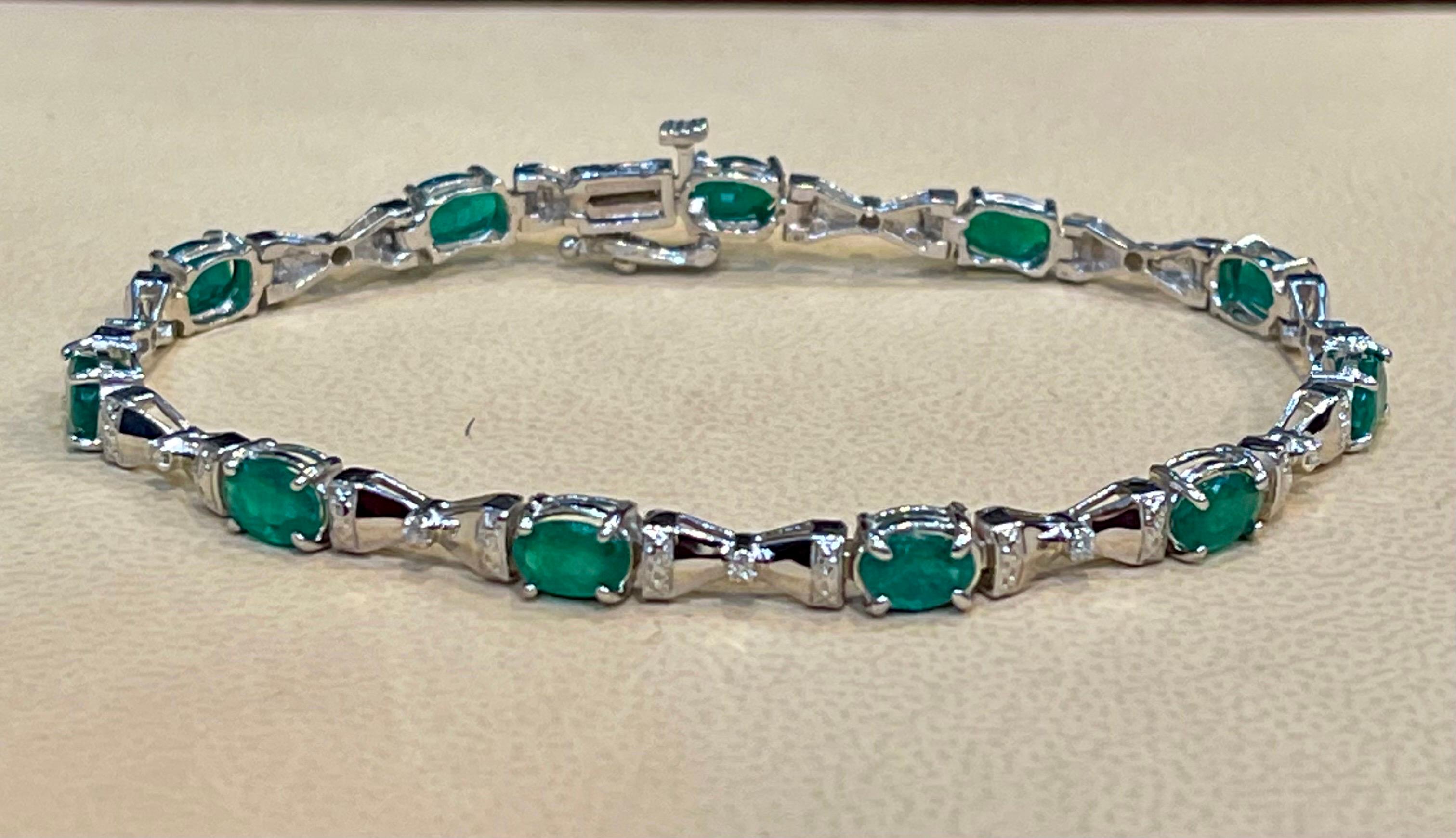 9 Carat Natural Emerald & Diamond Cocktail Tennis Bracelet 14 Karat White Gold For Sale 1