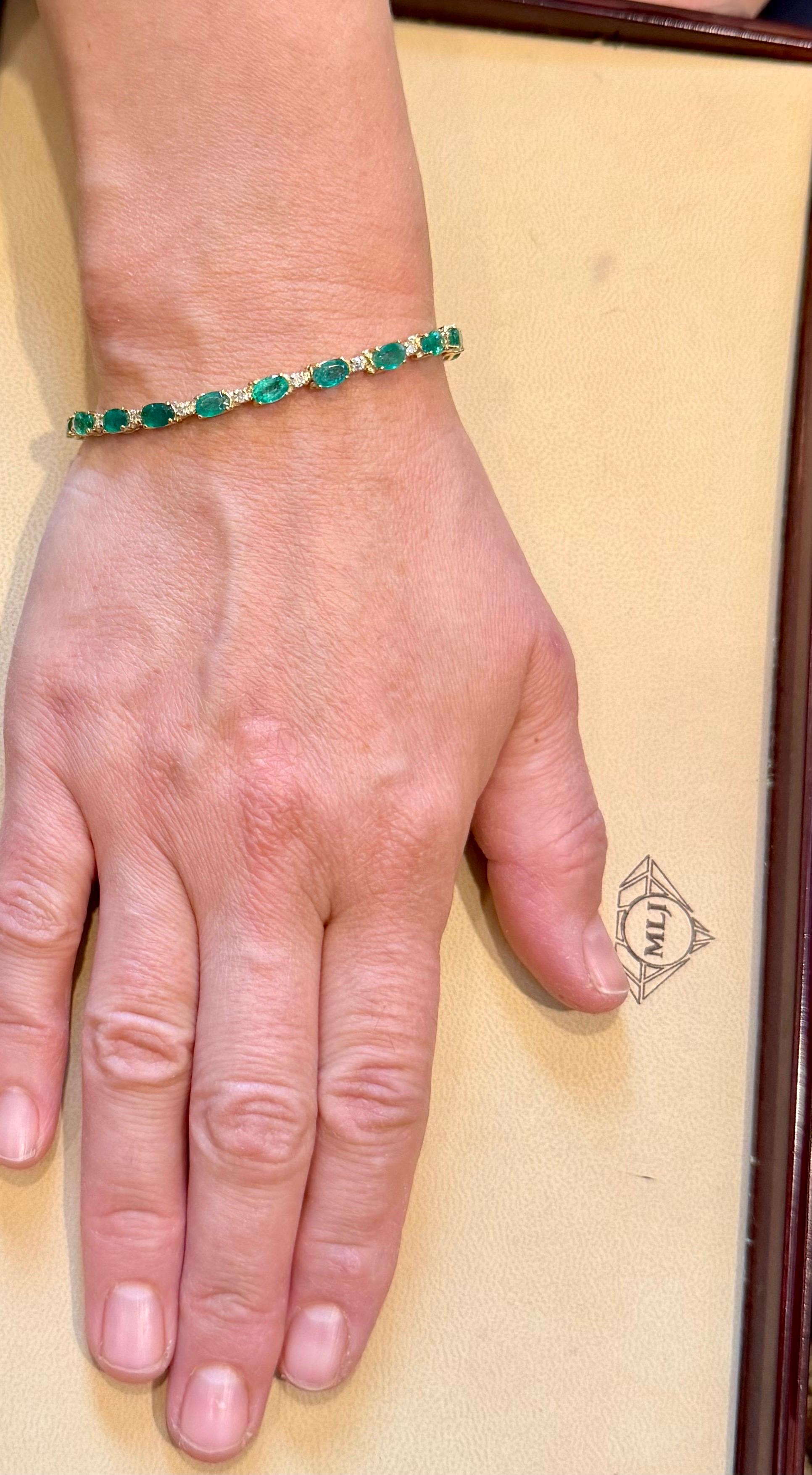 Bracciale tennis con smeraldo naturale e diamanti da 9 carati in oro giallo 14 carati in vendita 14