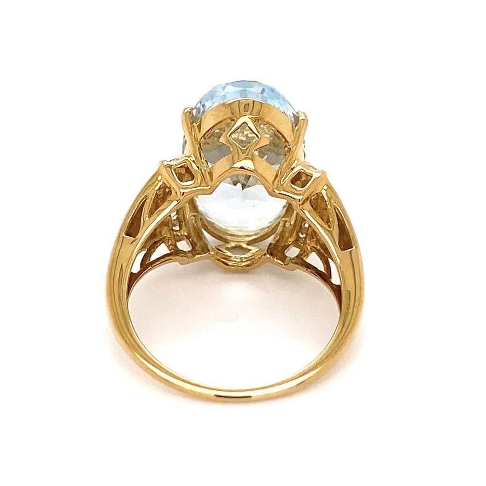 Taille mixte Bague de cocktail vintage en or avec aigue-marine ovale de 9 carats et diamant en vente