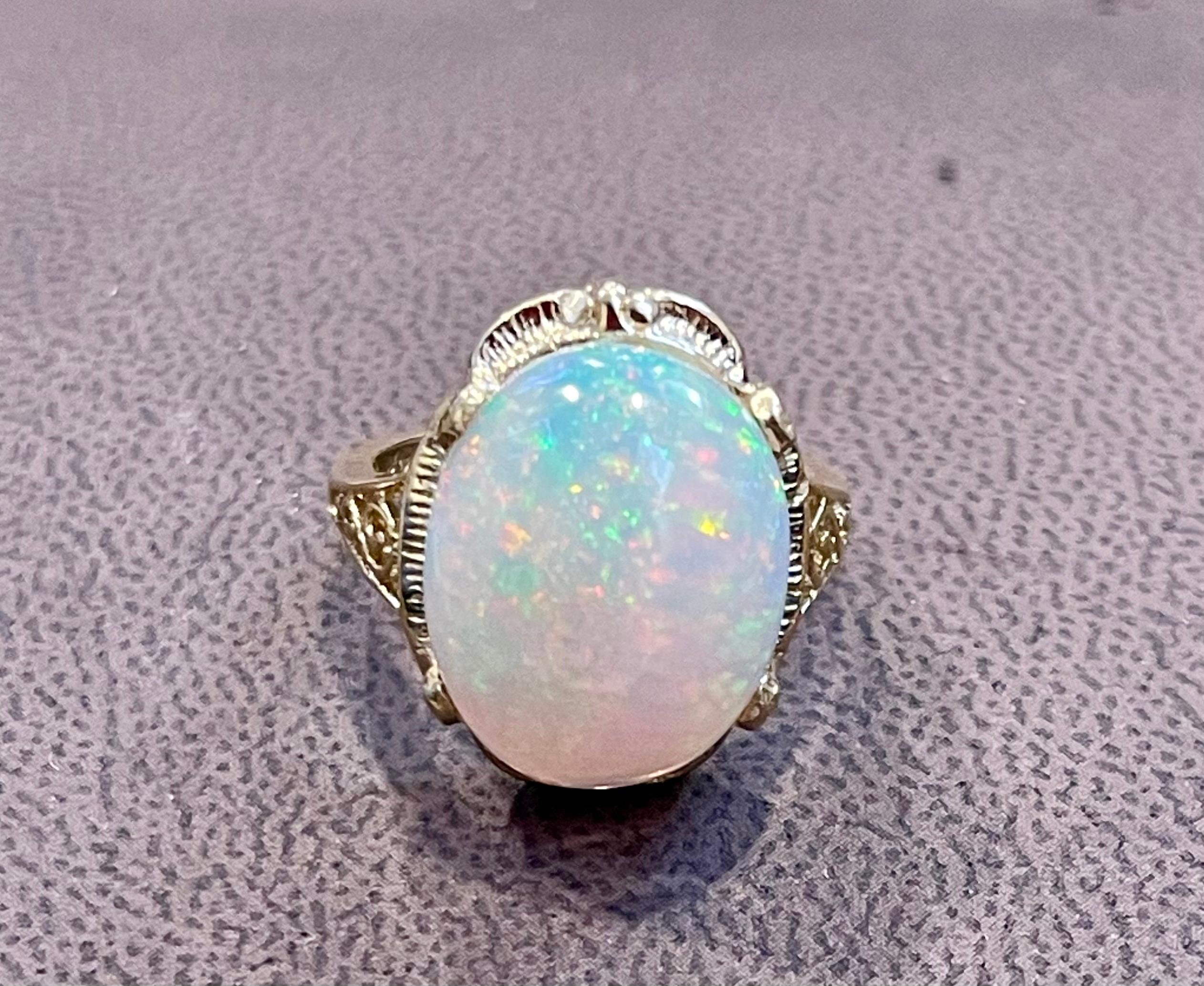 9 Carat Oval Shape Ethiopian Opal Cocktail Ring 14 Karat Yellow Gold For Sale 5