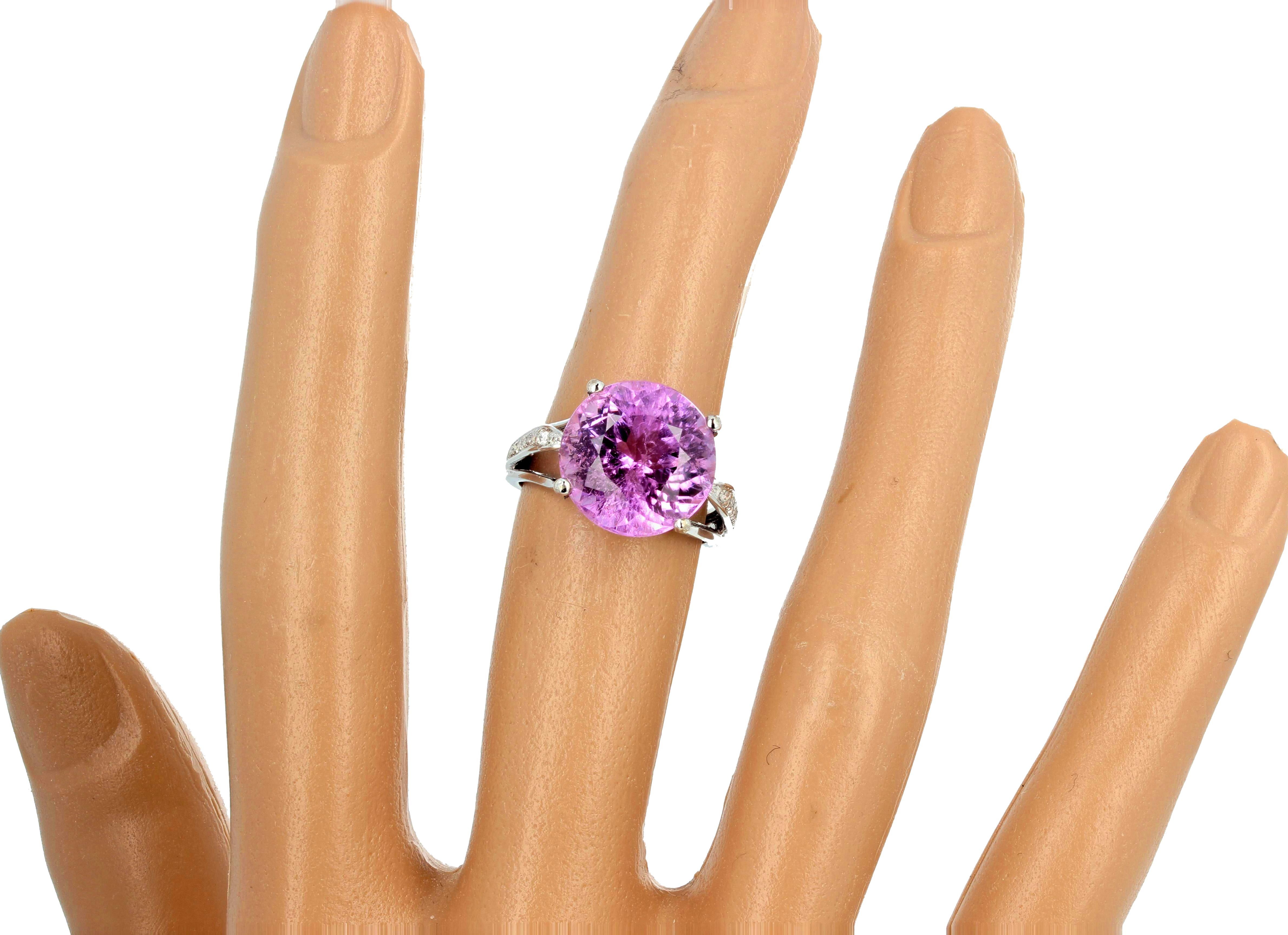 9 Carat Pink Kunzite and Diamond 10Kt White Gold Ring 4