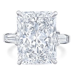 9 Carat Radiant Statement Brilliant White / F color SI 14K White Gold