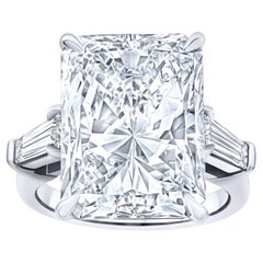 9 Carat Radiant Statement Brilliant White / F color SI 14K White Gold