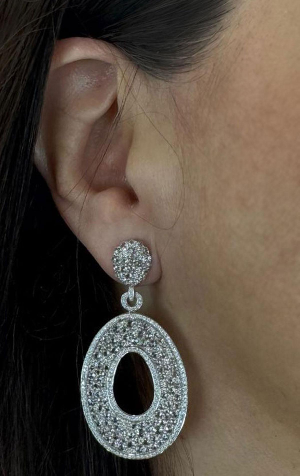 9 Karat Diamant-Baumelohrringe im Rosenschliff im Angebot 3