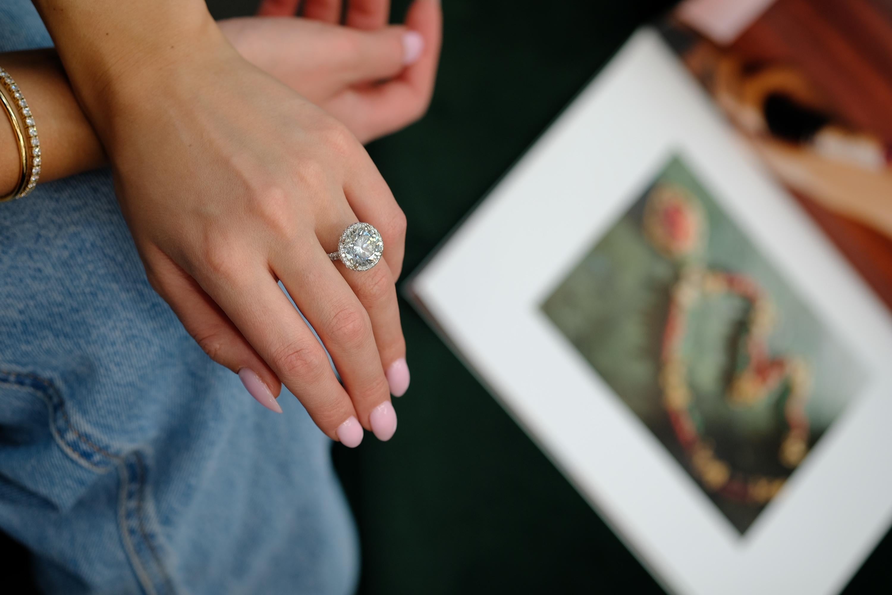 9 Carat Round Cut Diamond L/SI2 GIA Halo Engagement Ring For Sale 1