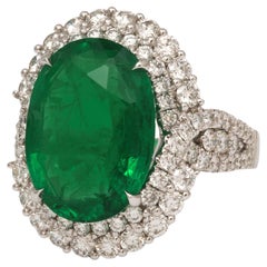 9 carat Vivid Green Emerald and Diamond Ring 