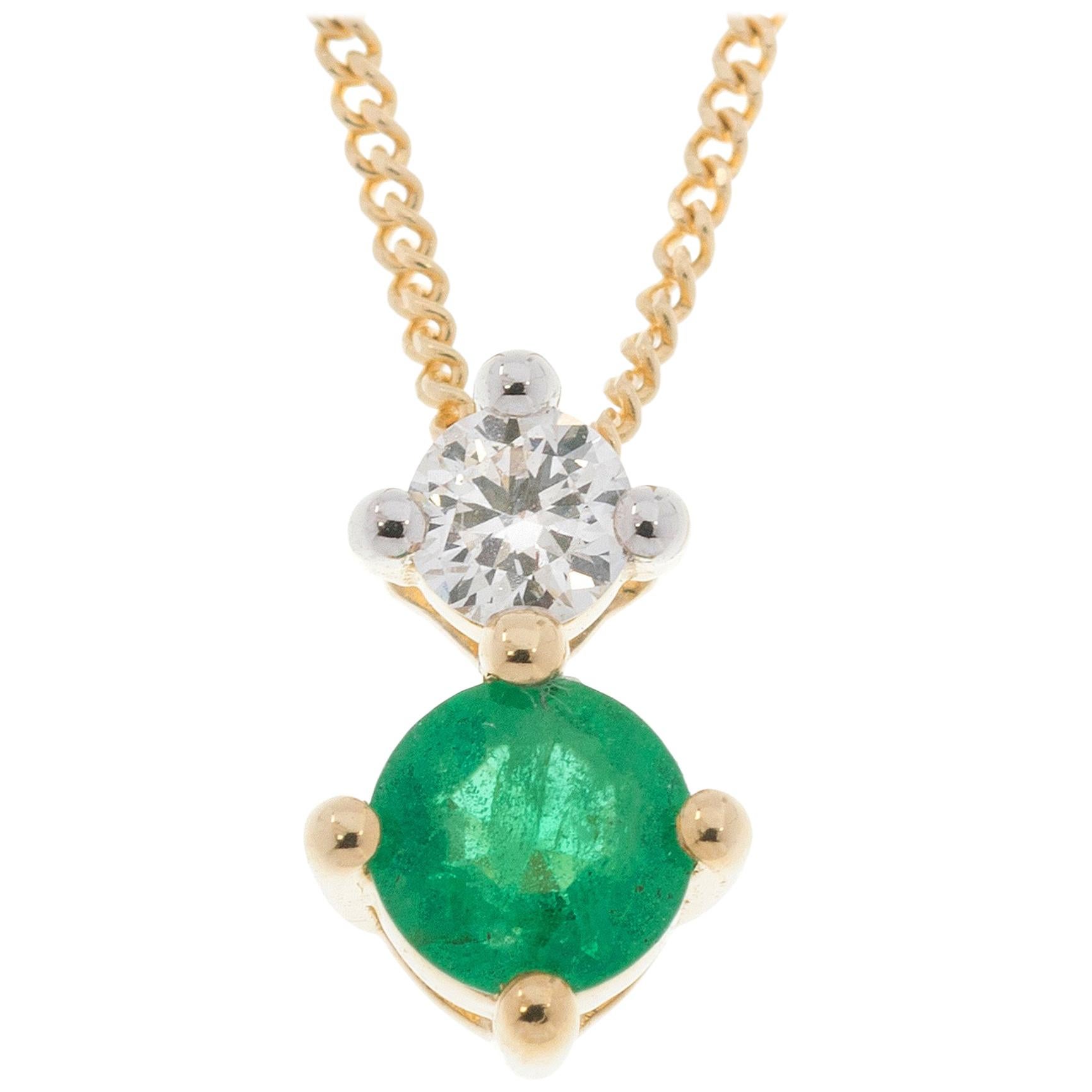 9 Carat Yellow Gold 0.15 Carat Emerald and Diamond Pendant For Sale