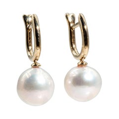 9 Carat Yellow Gold and Round Freshwater Pearl Vintage Drop Earrings