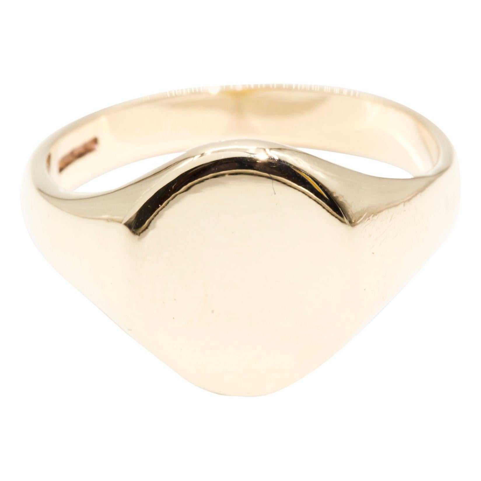 9 Carat Yellow Gold Oval Men's Vintage Signet Ring