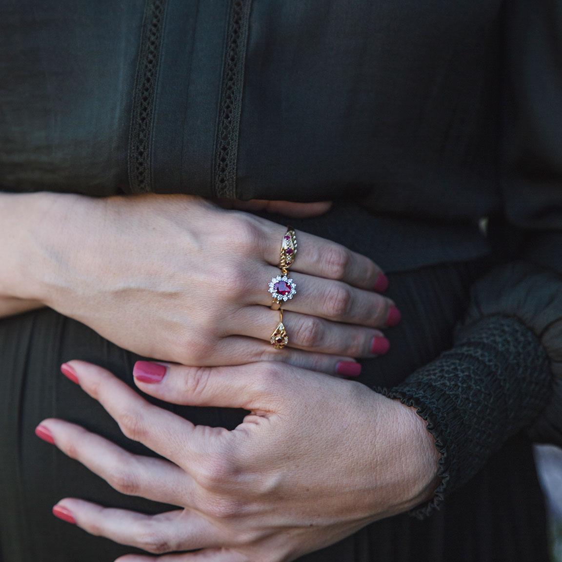 9 Carat Yellow Gold Round Red Ruby and Pearl Vintage Flat Band Ring 2