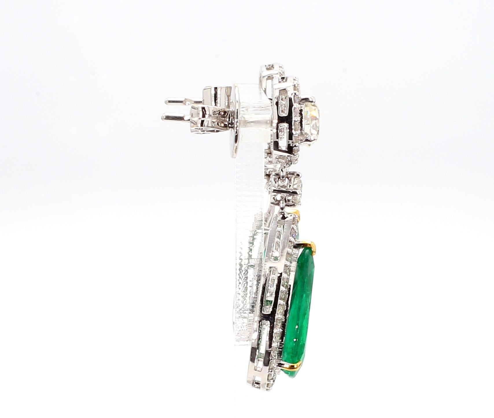 Women's or Men's 9 Carat Zambian Emerald and 1.01 Carat Diamond Ring in 18K Gold