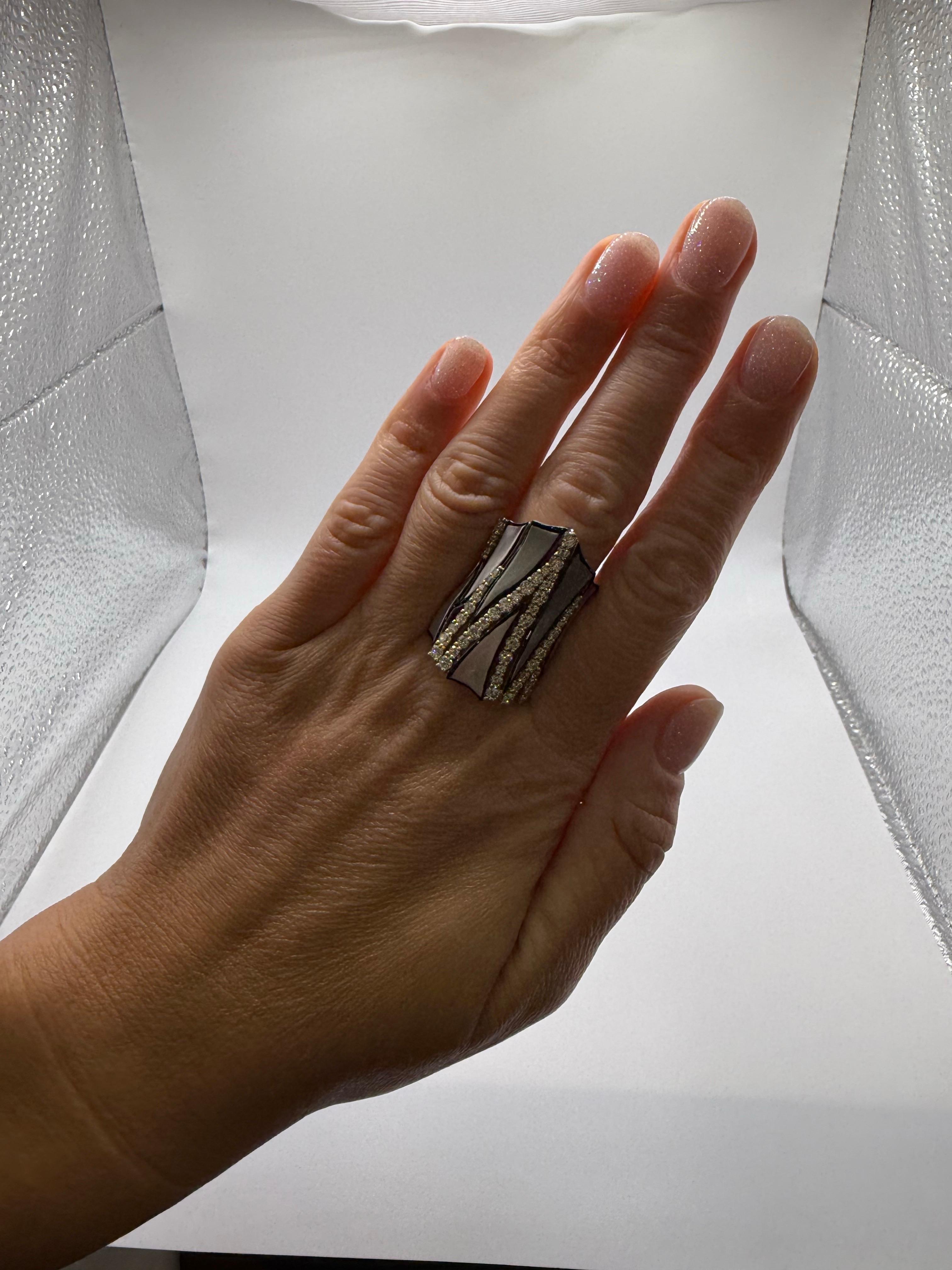 9 carati Unico anello di diamanti Artistics Designer Anello largo superiore in oro 18KT in vendita 6