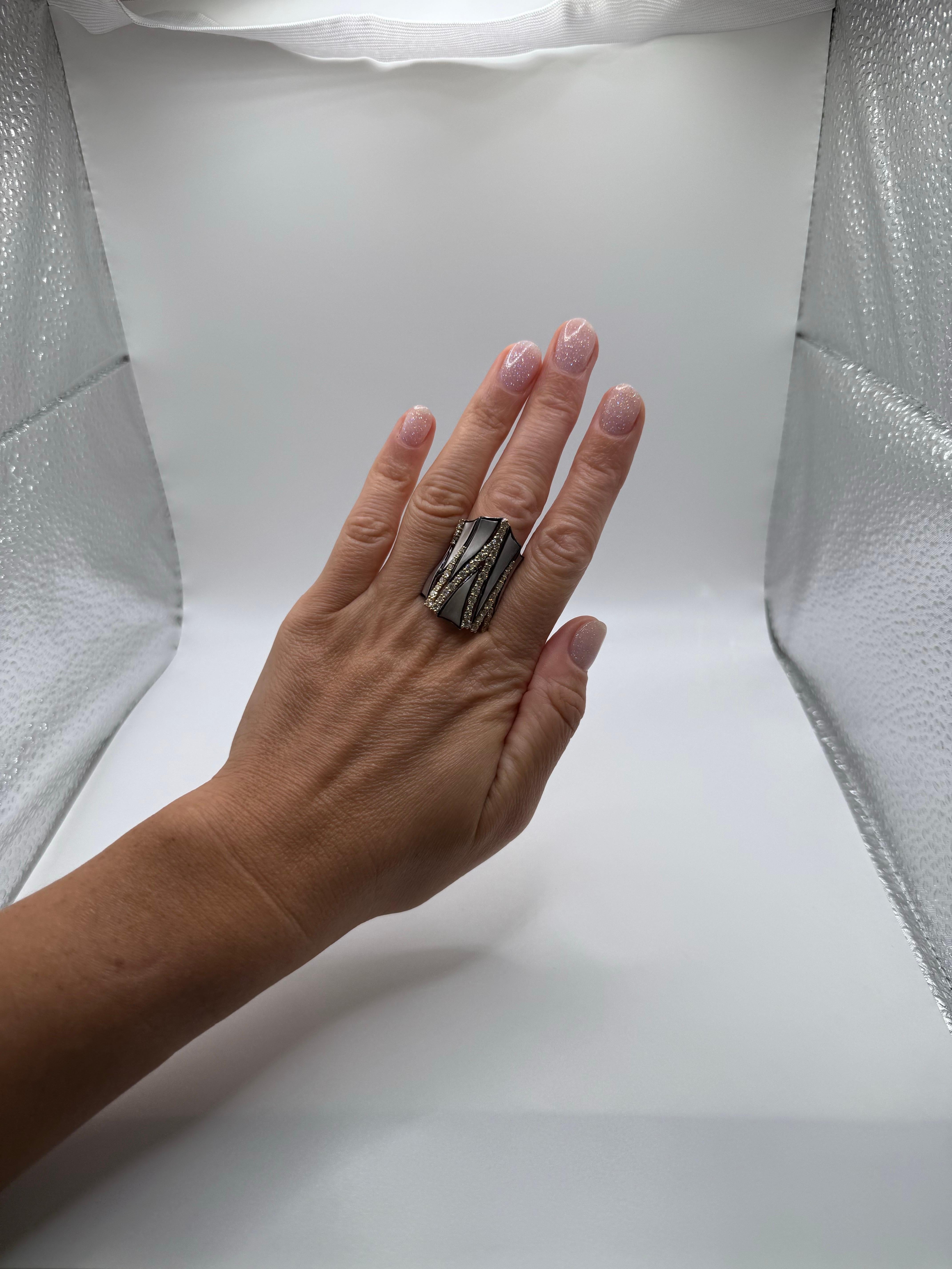 9 carati Unico anello di diamanti Artistics Designer Anello largo superiore in oro 18KT in vendita 7