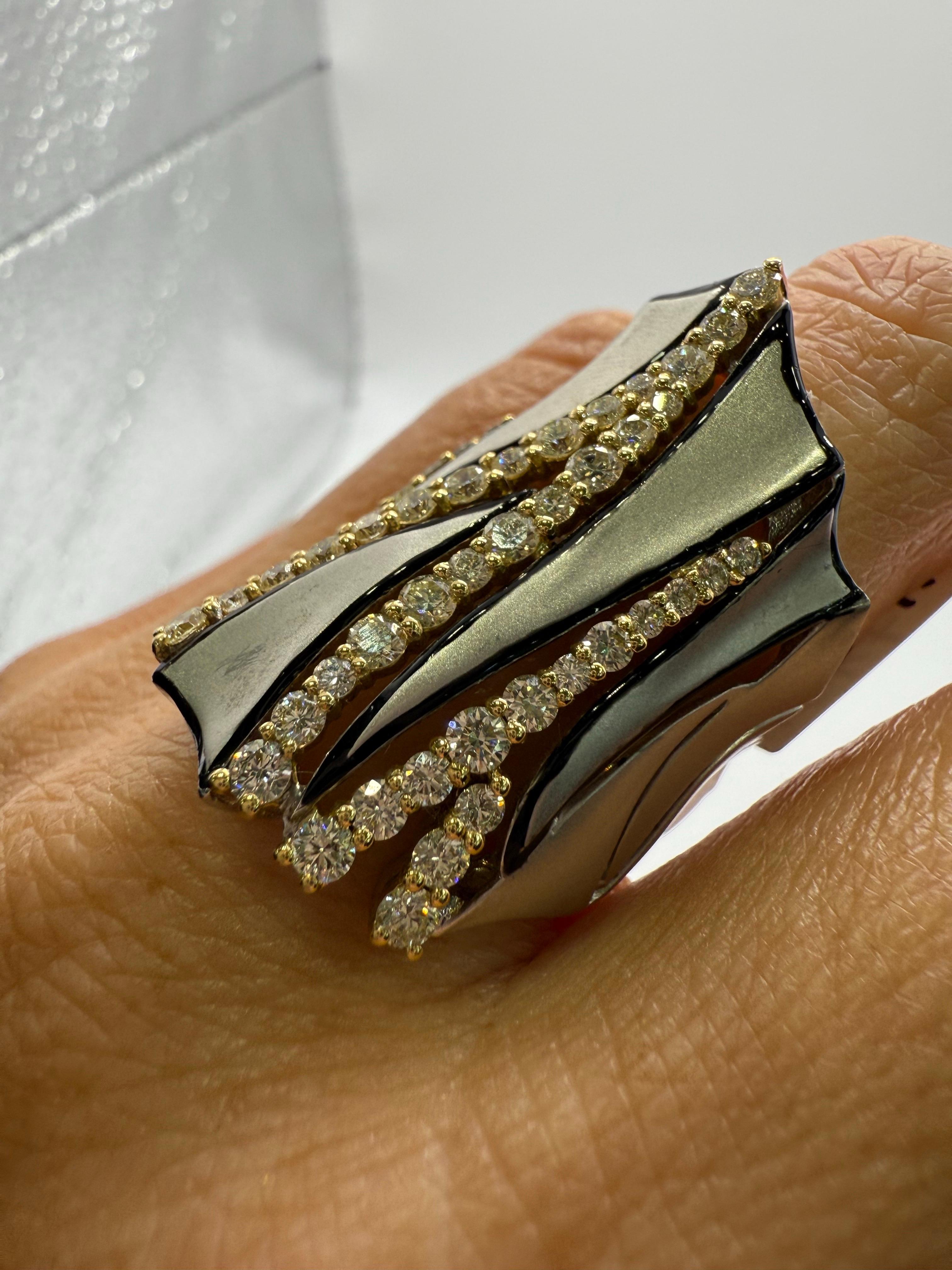 da uomo o donna 9 carati Unico anello di diamanti Artistics Designer Anello largo superiore in oro 18KT in vendita