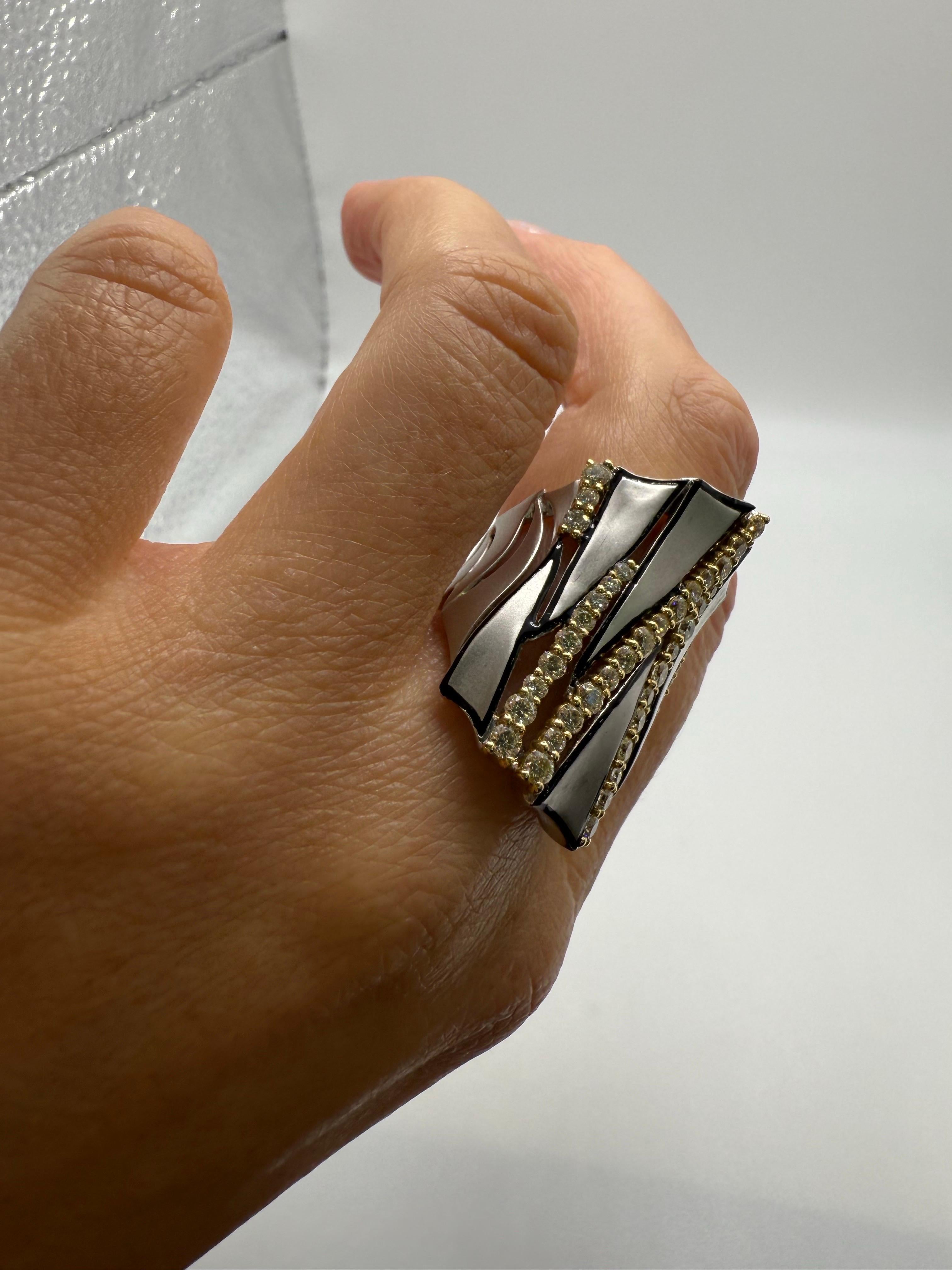 9 carati Unico anello di diamanti Artistics Designer Anello largo superiore in oro 18KT in vendita 4