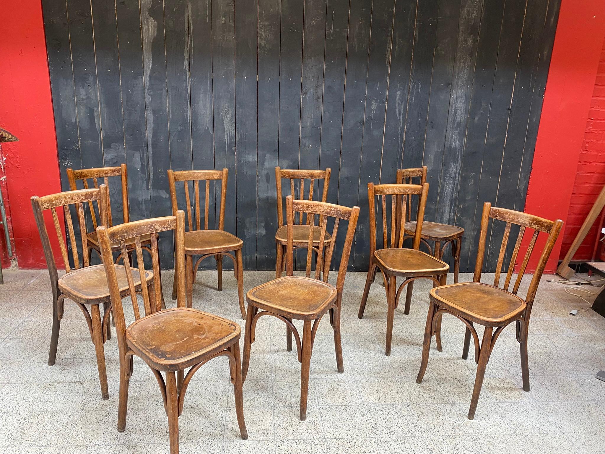 9 chairs in the Thonet style, circa 1930
Traces of labels, slightly different patina.
 